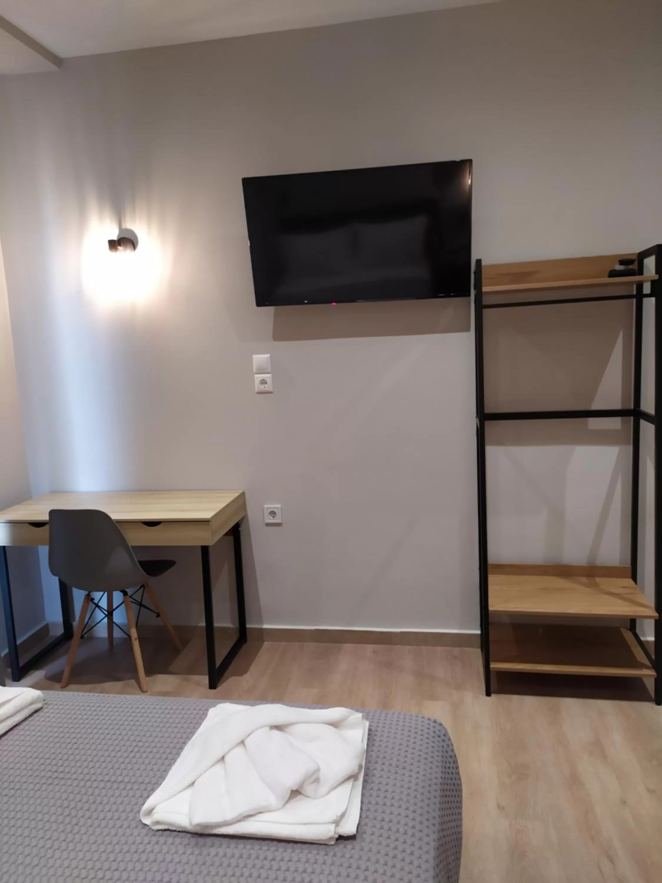 Bed in New Amaryllis Hotel