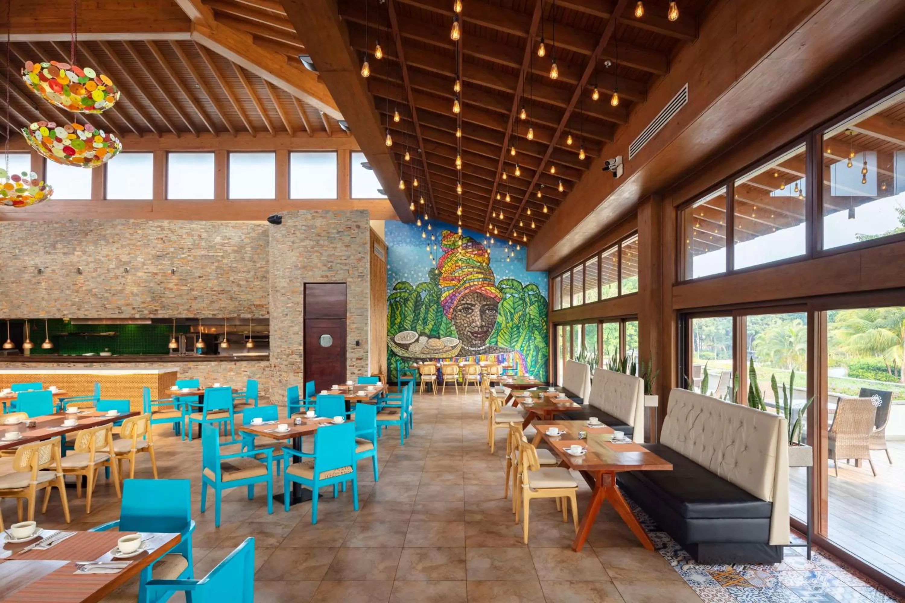 Restaurant/places to eat in Indura Beach & Golf Resort Curio Collection By Hilton