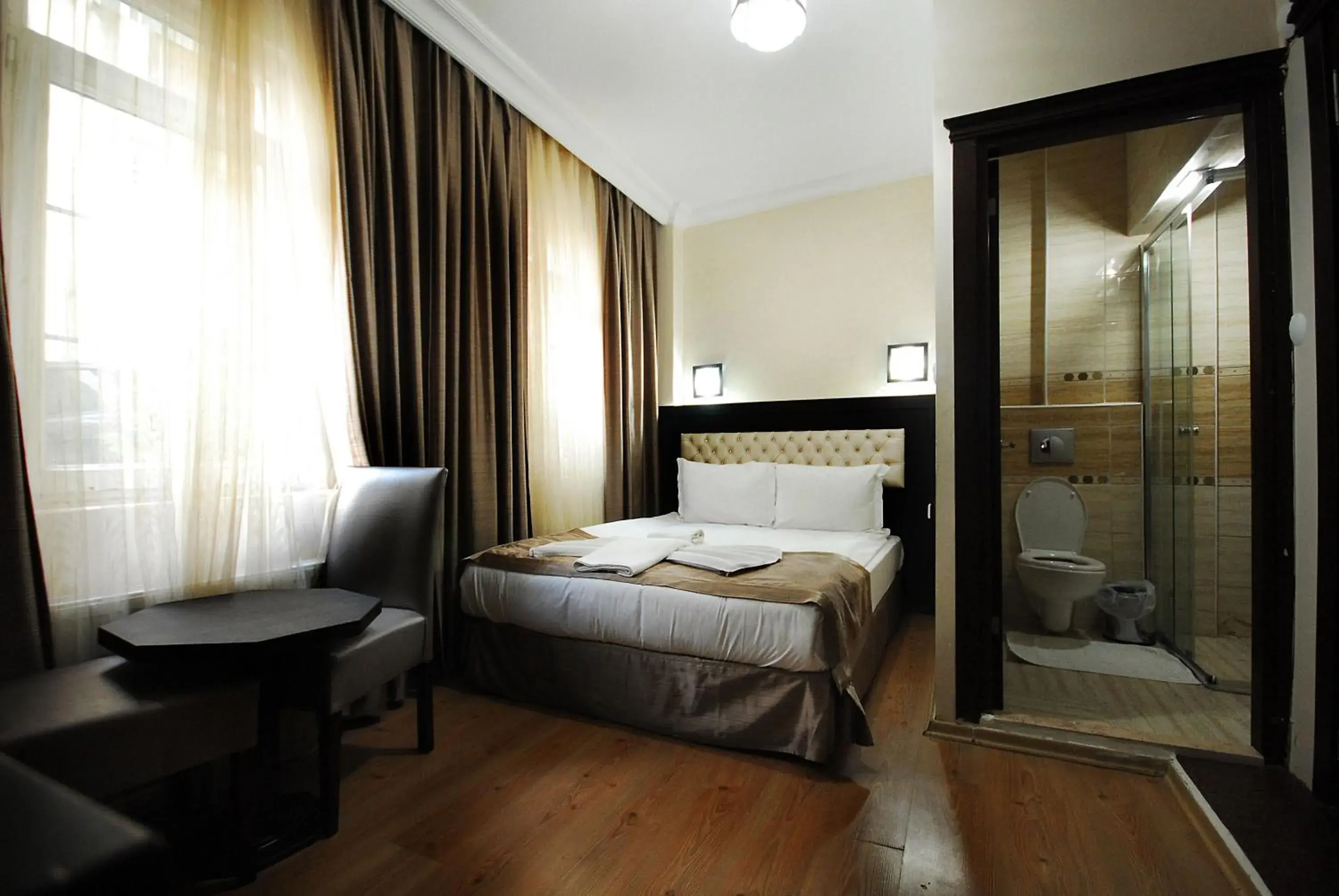 Budget Double Room - single occupancy in Comfort Hotel Taksim Budget Double Room - single occupancy in Comfort Hotel Taksim