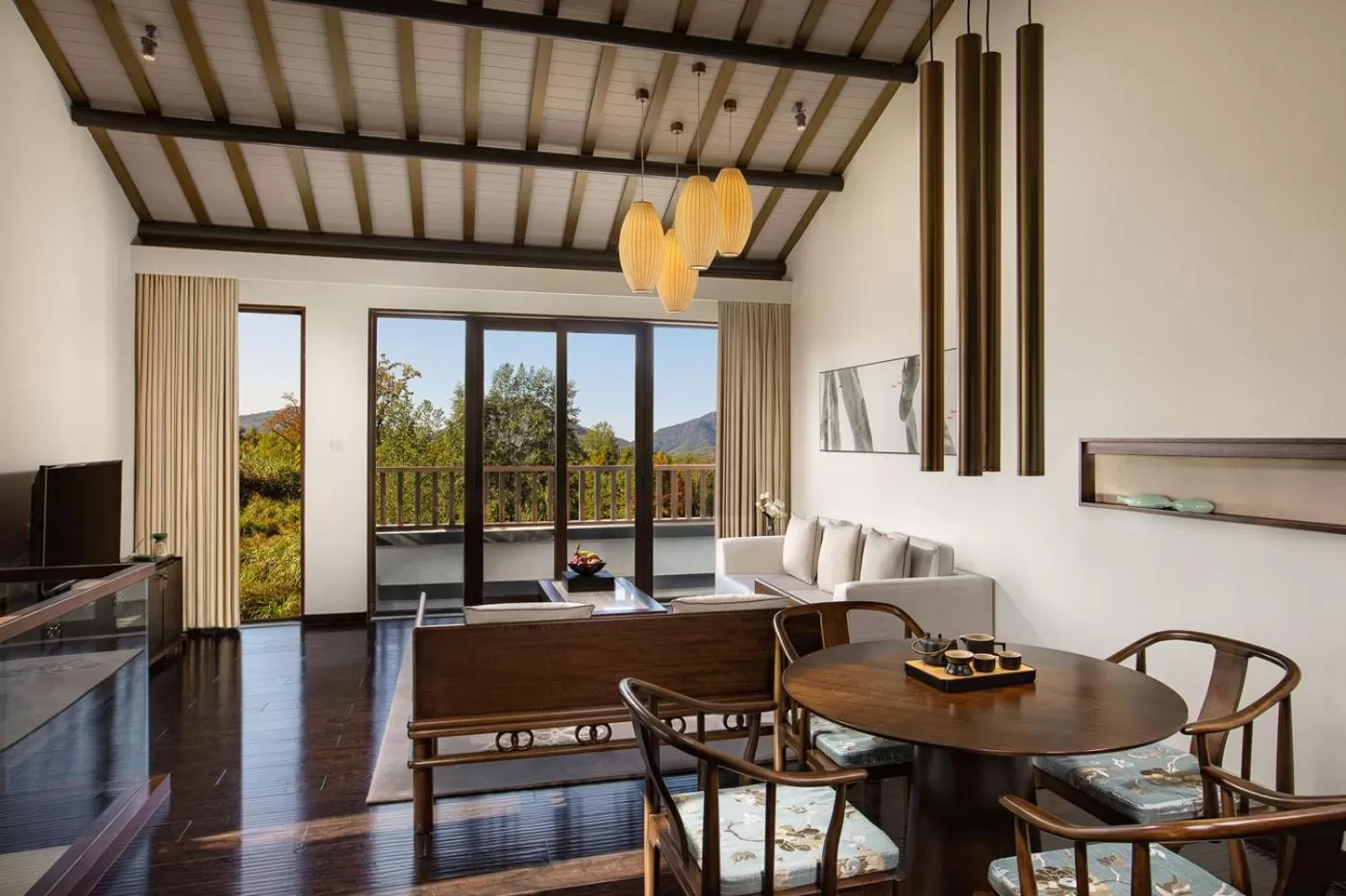 Hongcun Wellbeing Townhouse（Travel Photography, Welcome Fruits and Turndown Service） in Banyan Tree Hotel Huangshan-The Ancient Charm of Huizhou, a Paradise