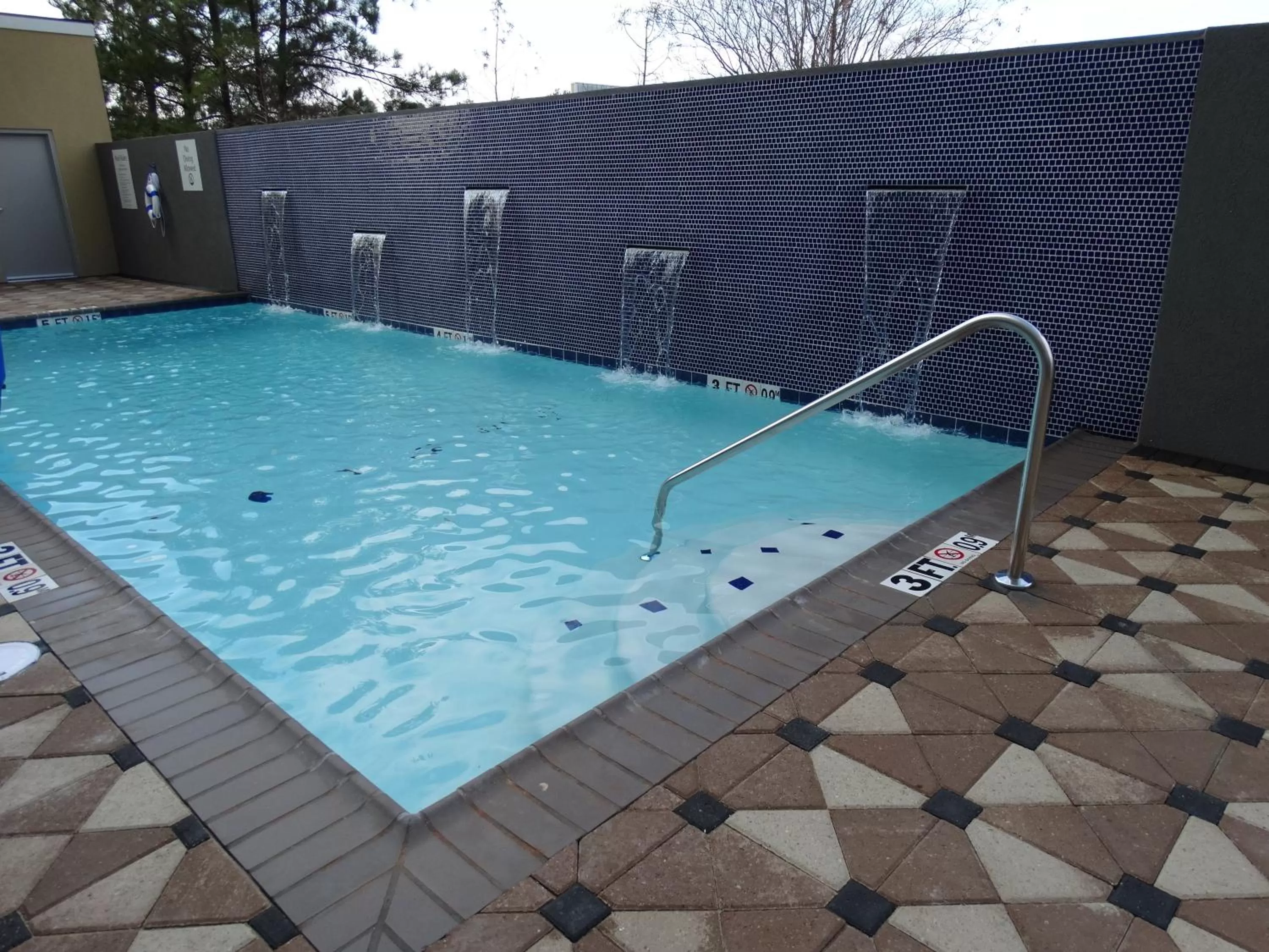 Swimming pool in Holiday Inn Covington by IHG