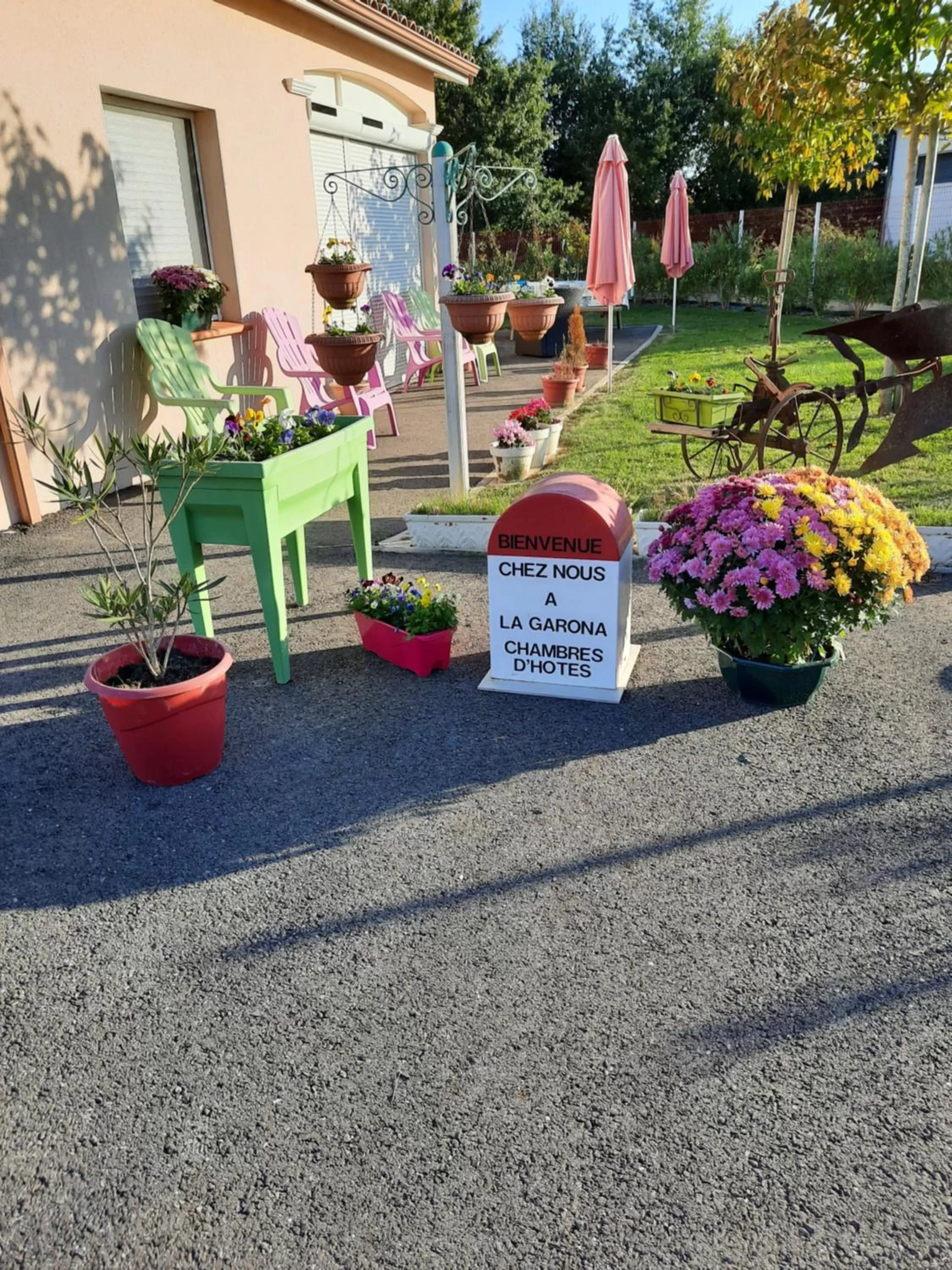 Facade/entrance in La Garona