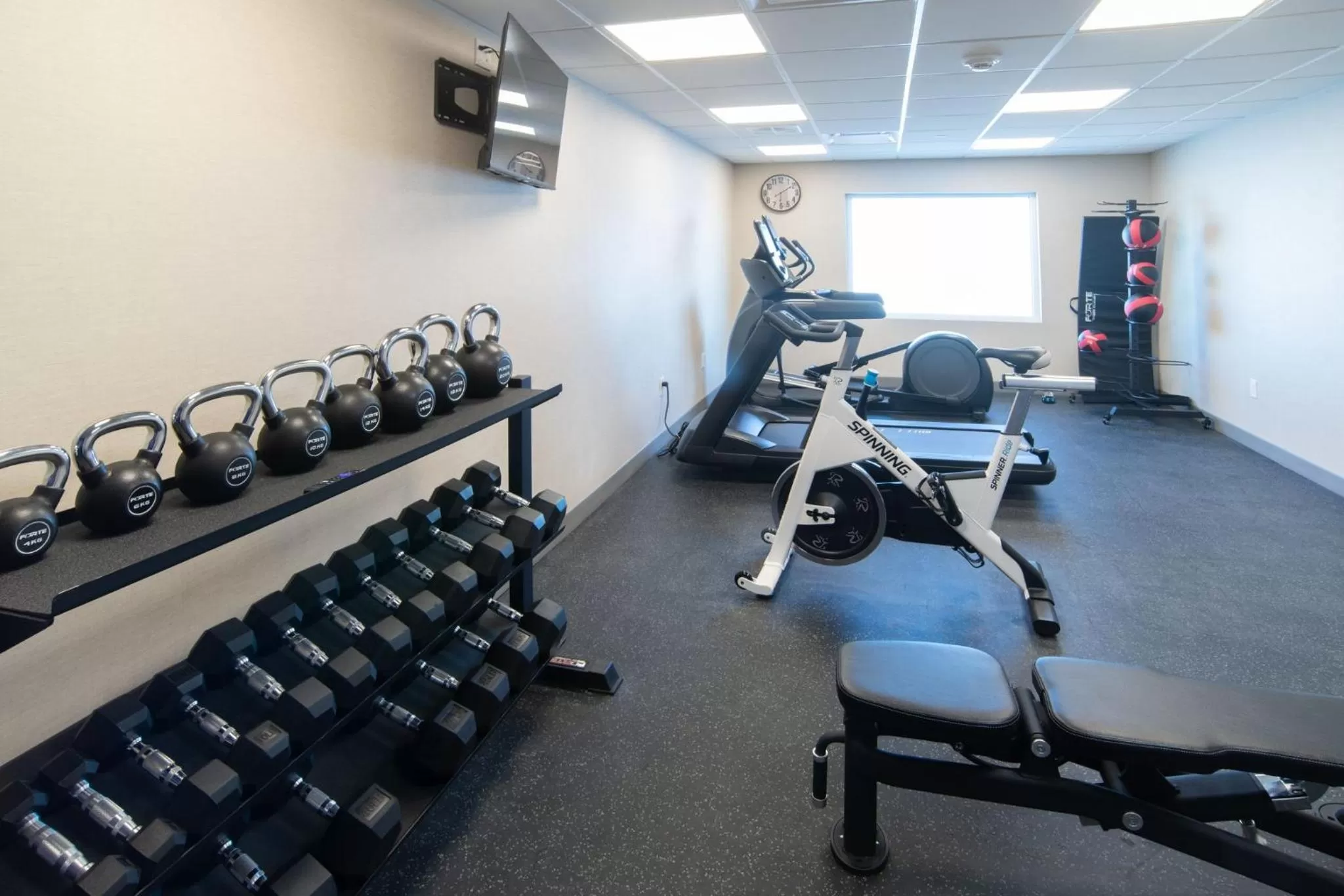 Spa and wellness centre/facilities in Holiday Inn Express & Suites - Moose Jaw by IHG