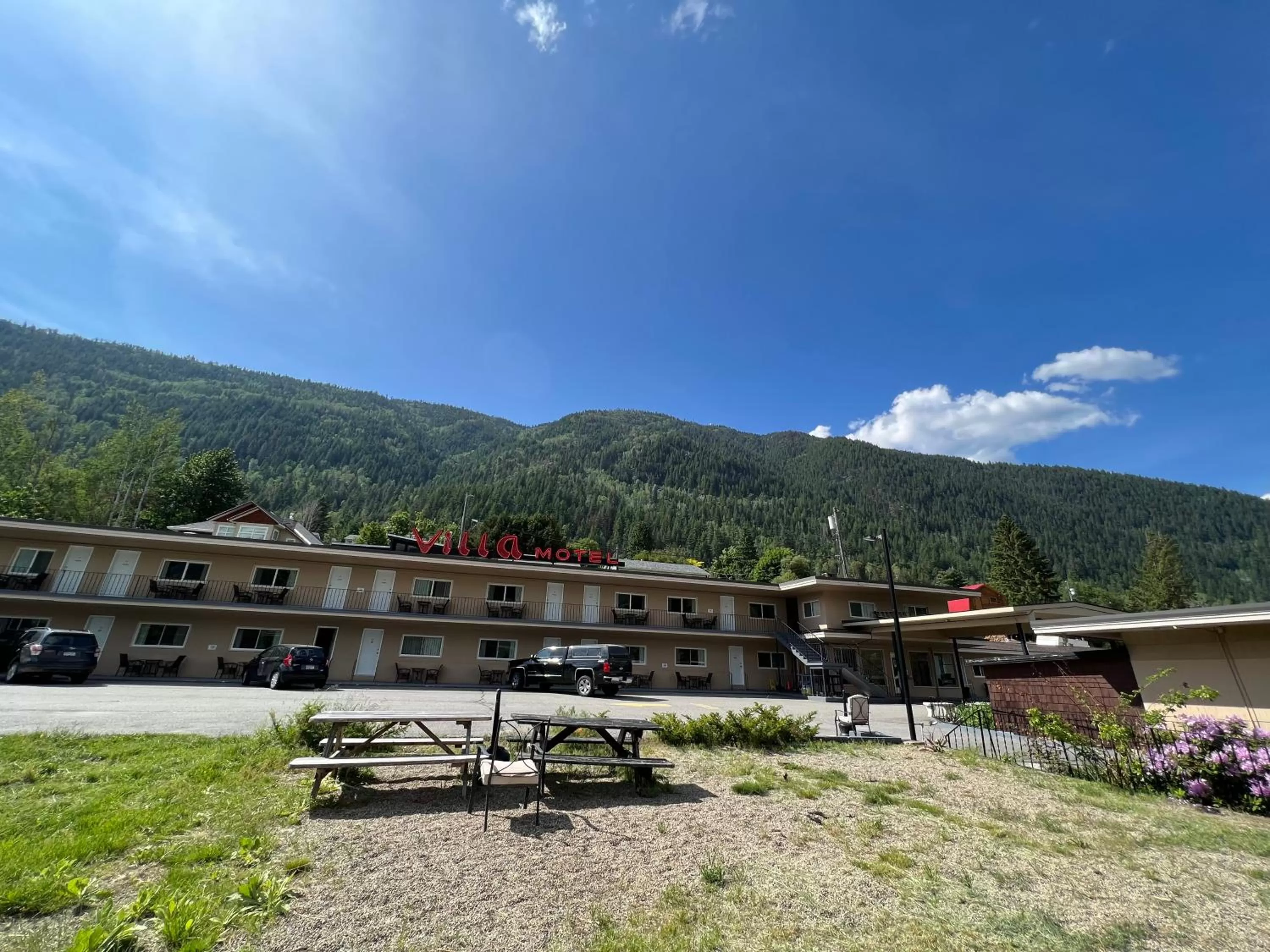 Property building in Villa Motel