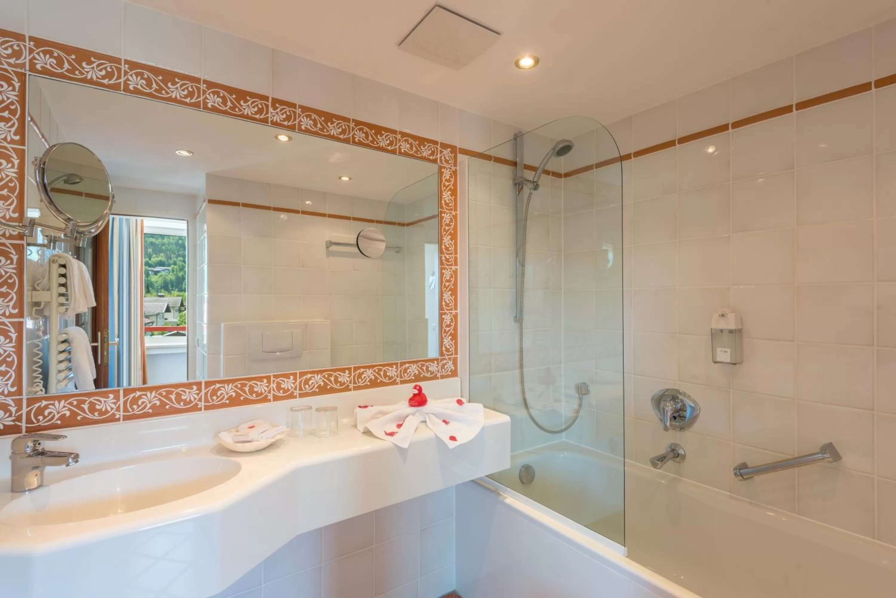 Bathroom in Hotel Rheinischer Hof