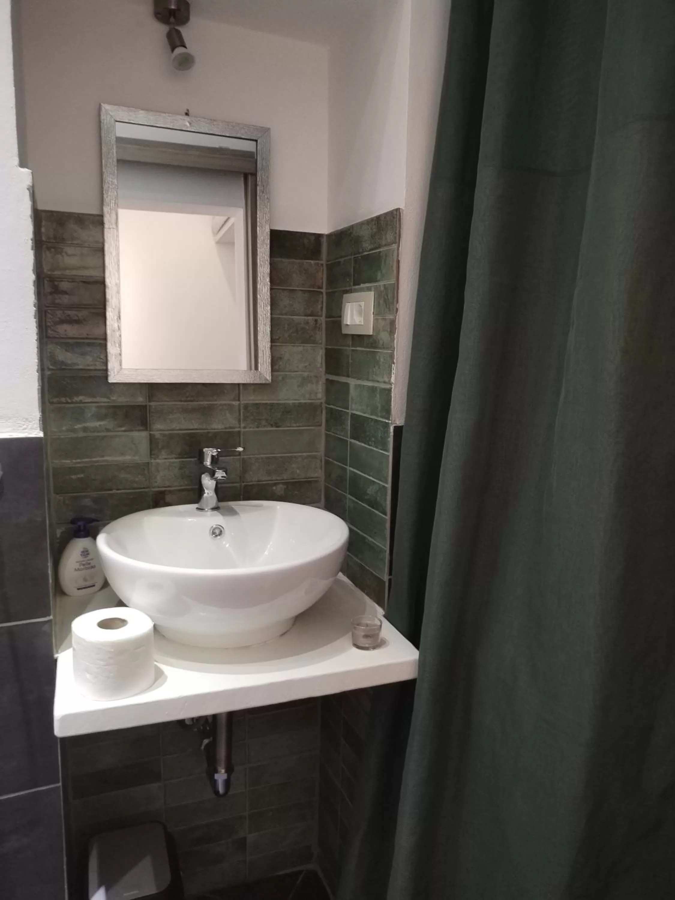 Bathroom in La carraia