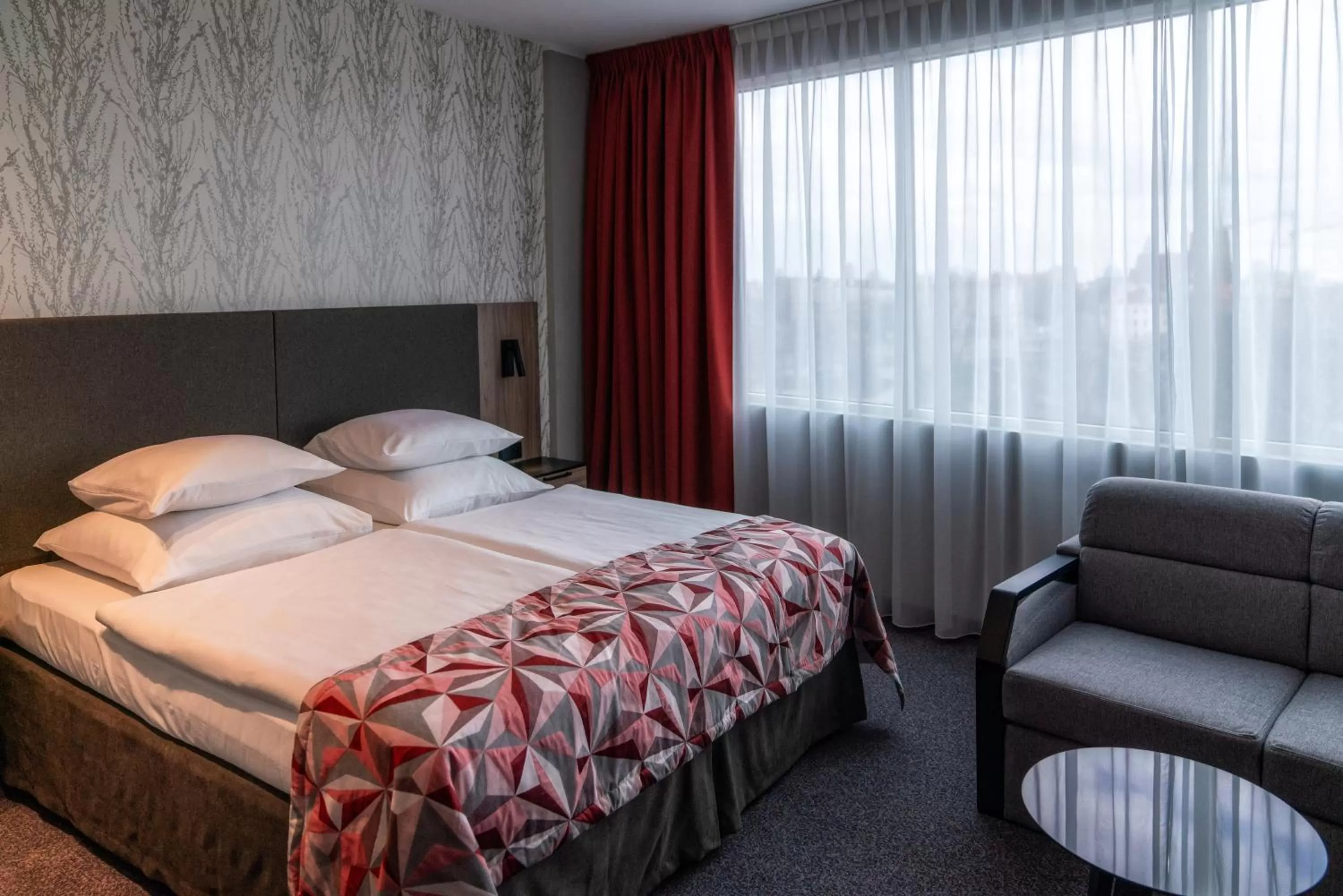 Photo of the whole room, Bed in HP Park Plaza