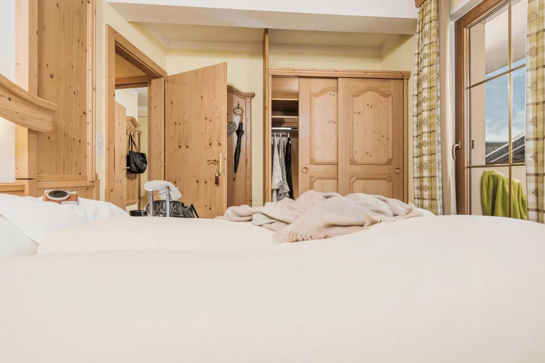 Bedroom, Bed in Hotel Sieghard Zillertal