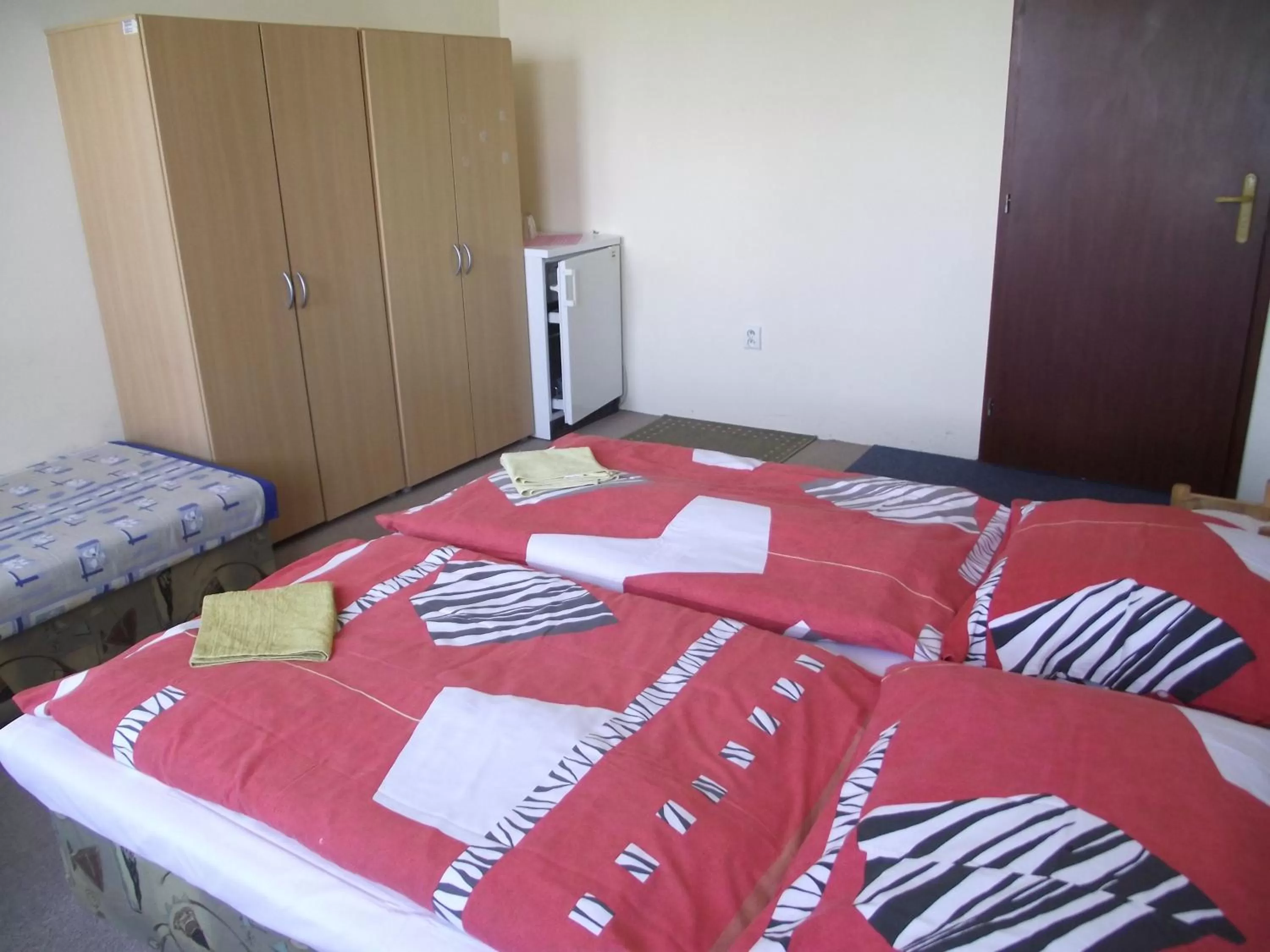 Photo of the whole room, Bed in Penzión Slávia