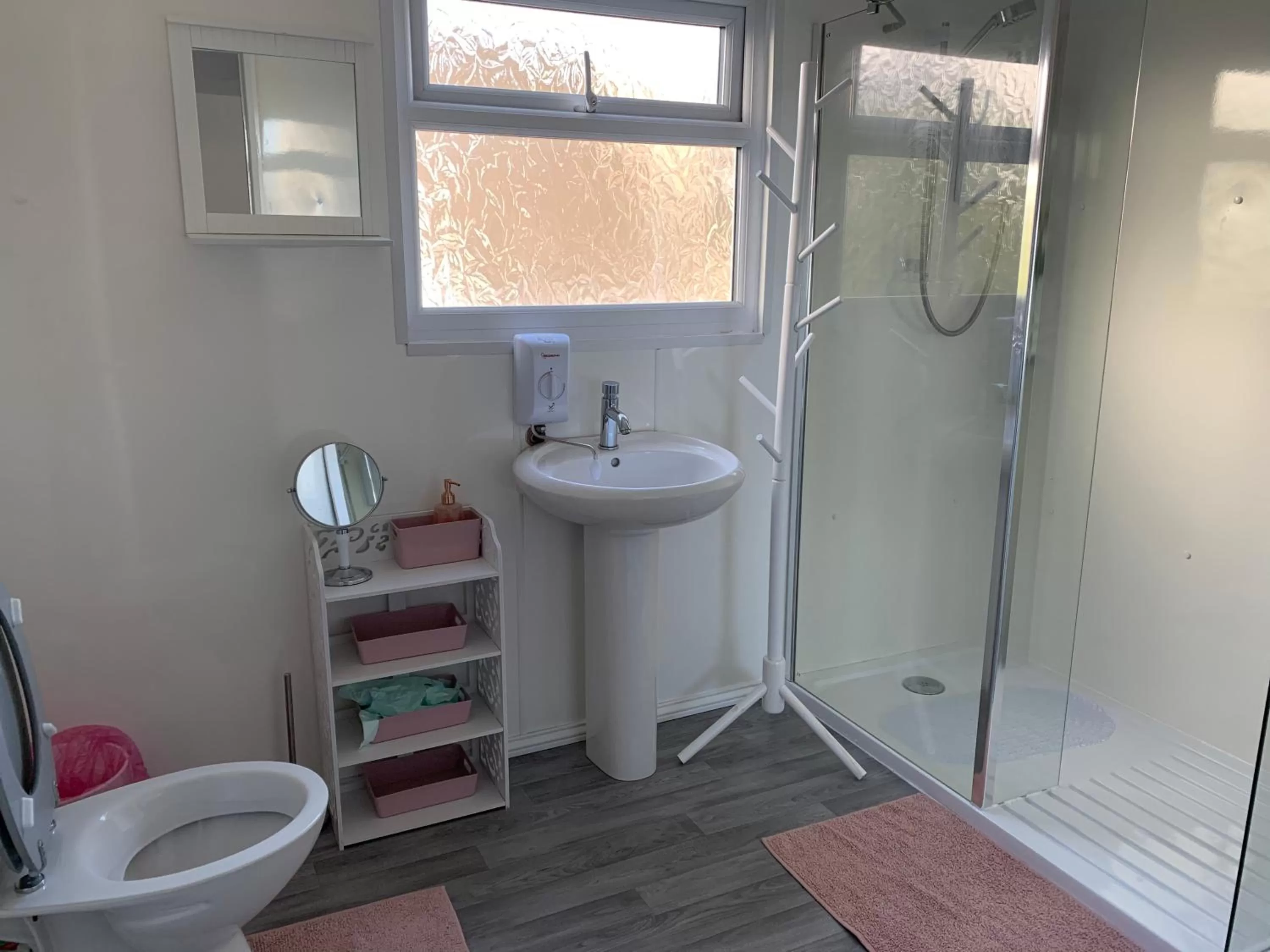 Nicolas Devon air bed and breakfast