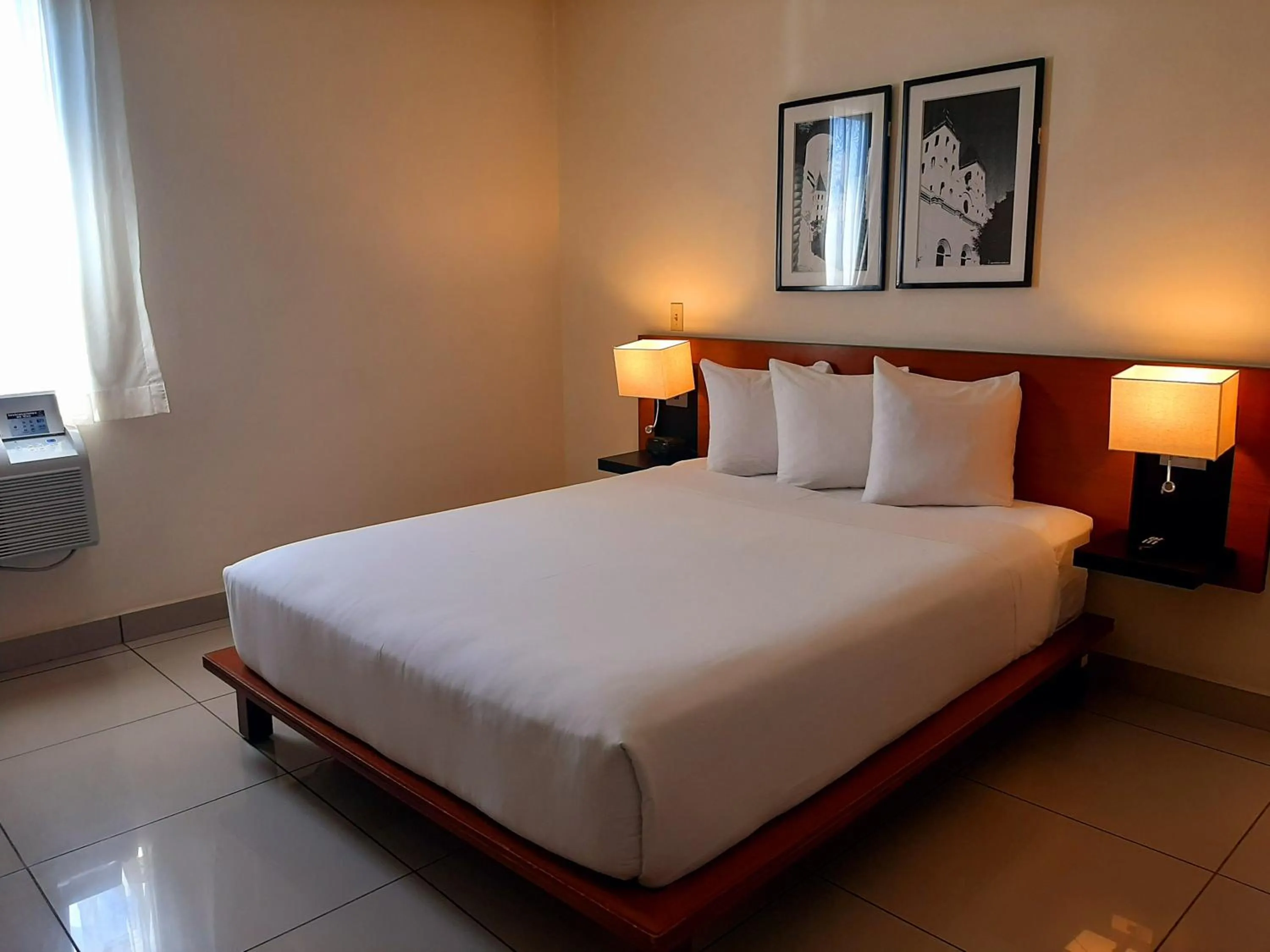 Bed in Comfort Inn Real San Miguel