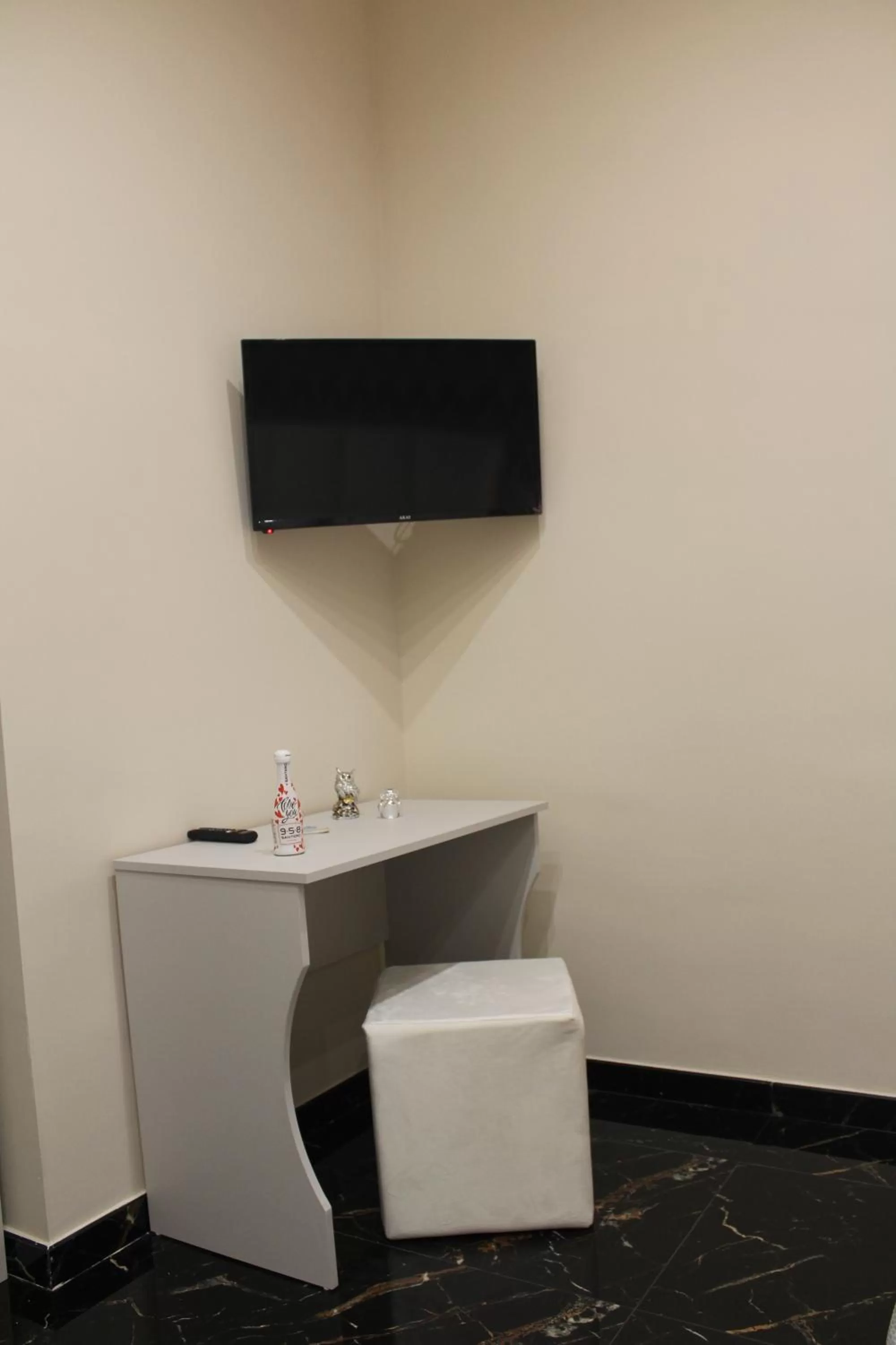 TV/Entertainment Center in My Luxury