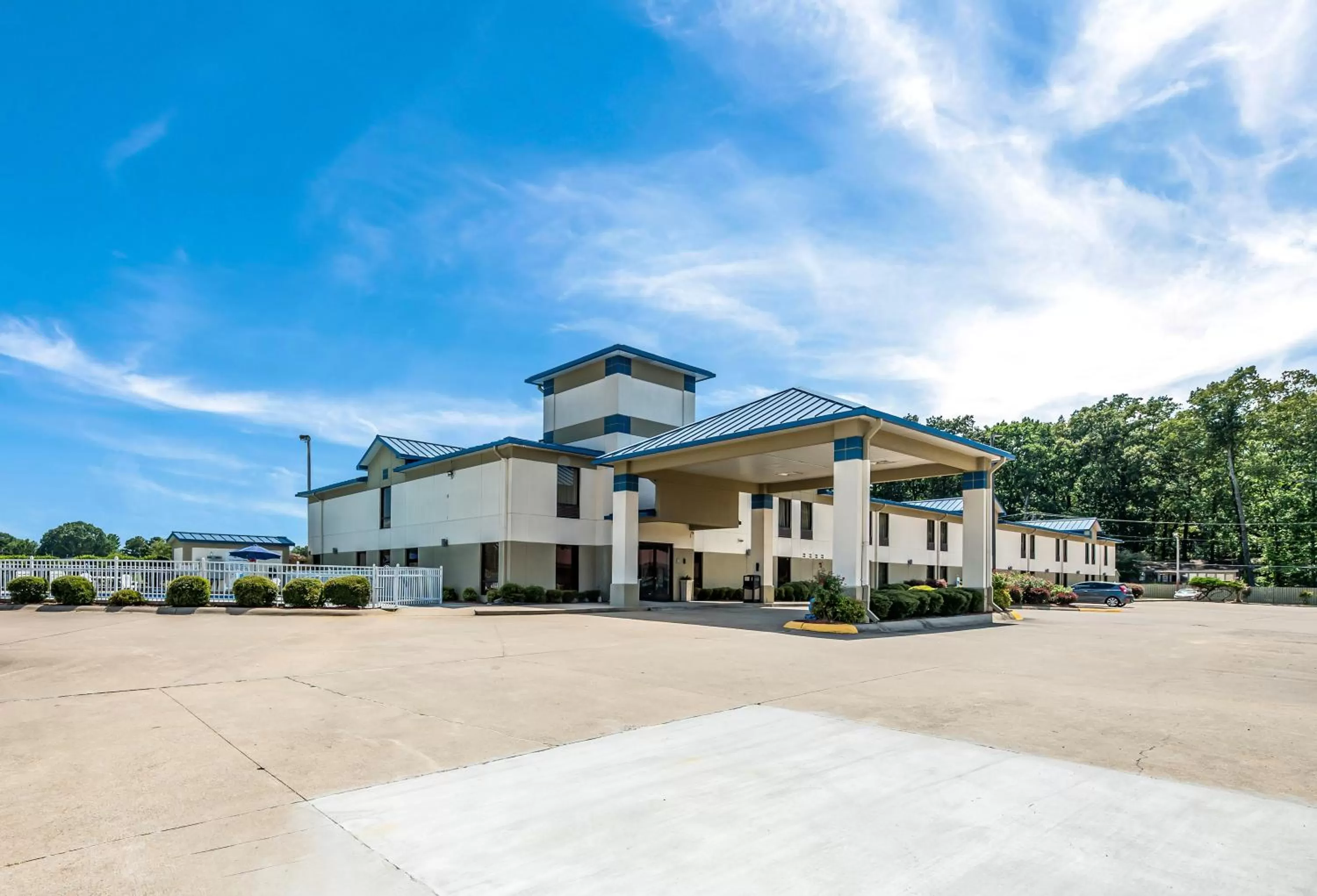Property building in Quality Inn Jacksonville near Little Rock Air Force Base