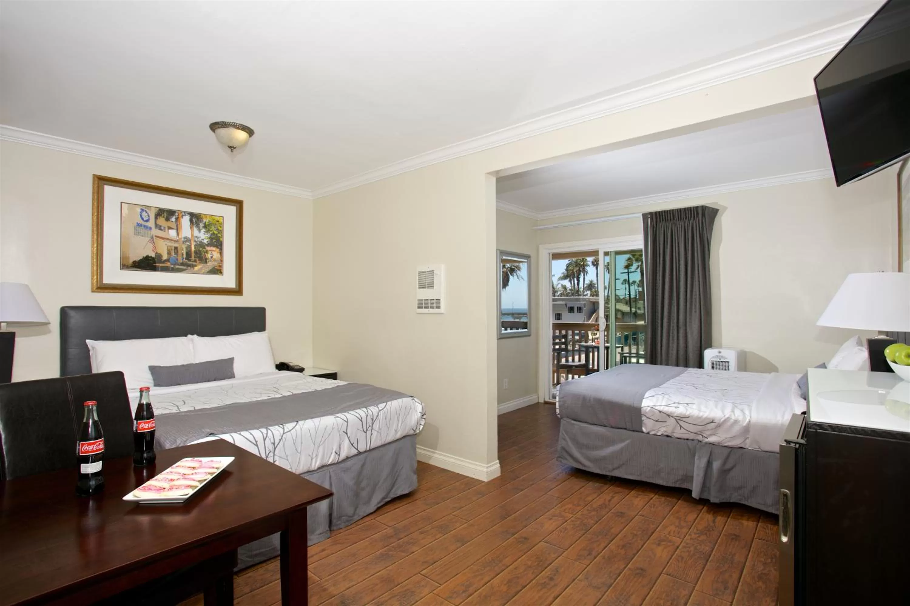 Bed in Ocean Beach Hotel