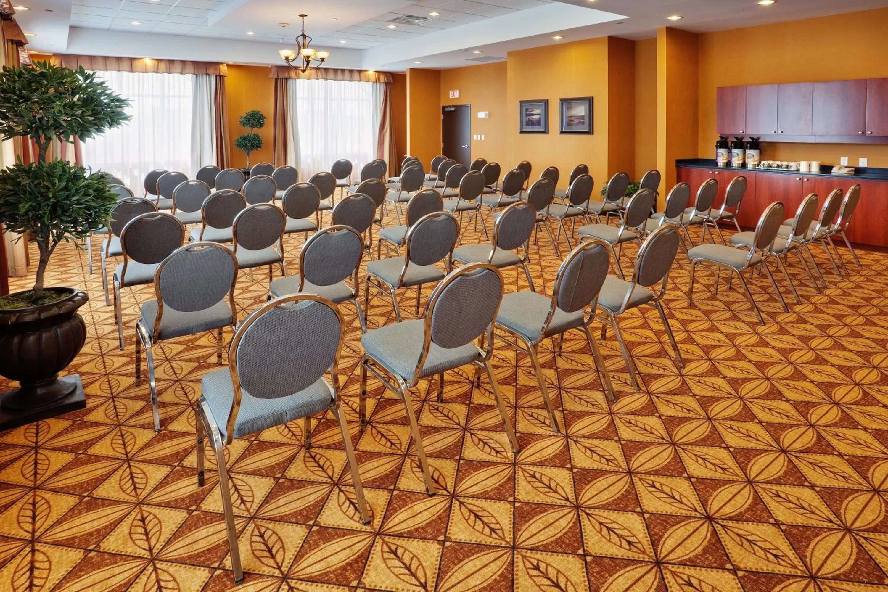 Banquet/Function facilities in Holiday Inn Express Hotel & Suites Clarington - Bowmanville by IHG