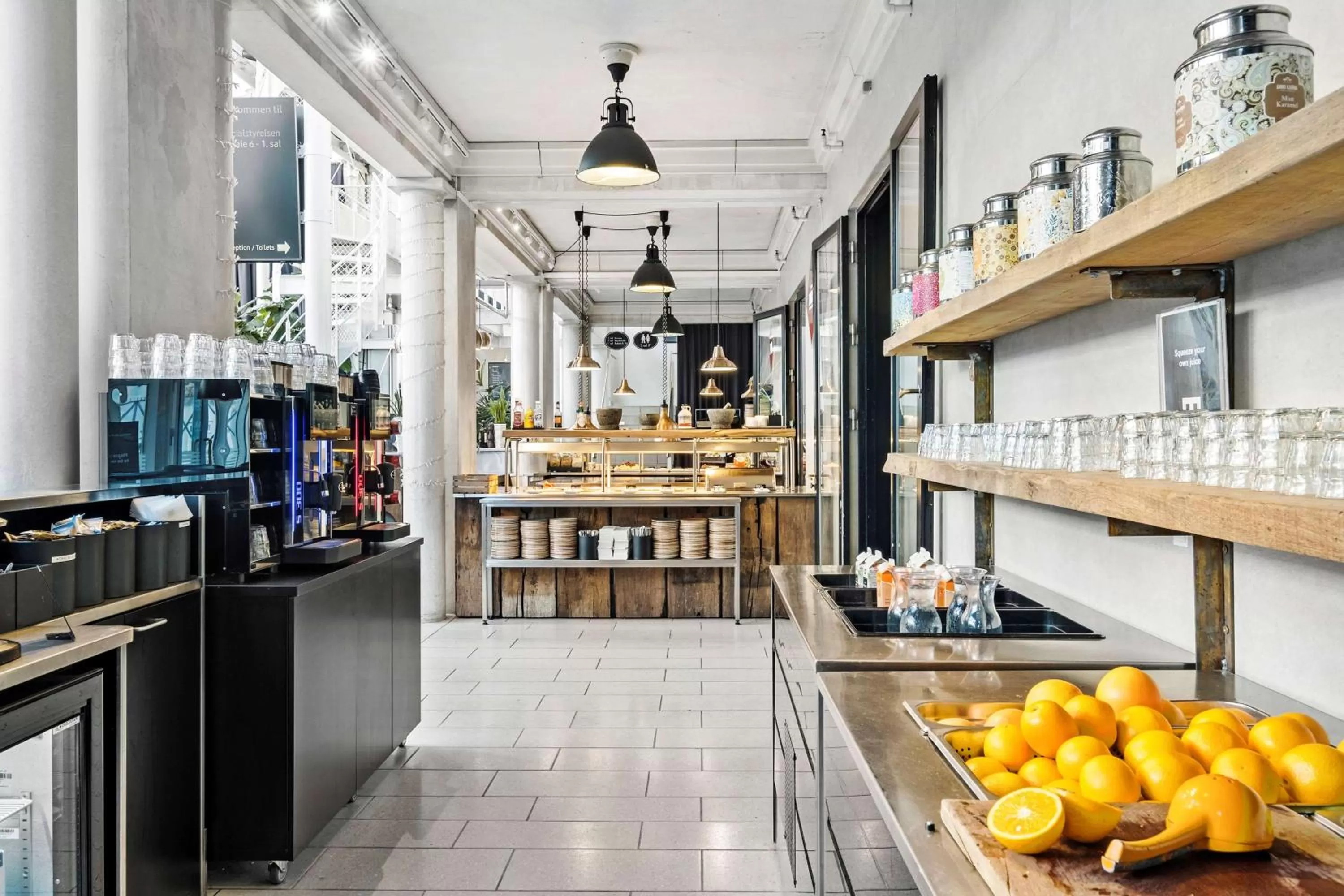 Breakfast in Best Western ToRVEhallerne