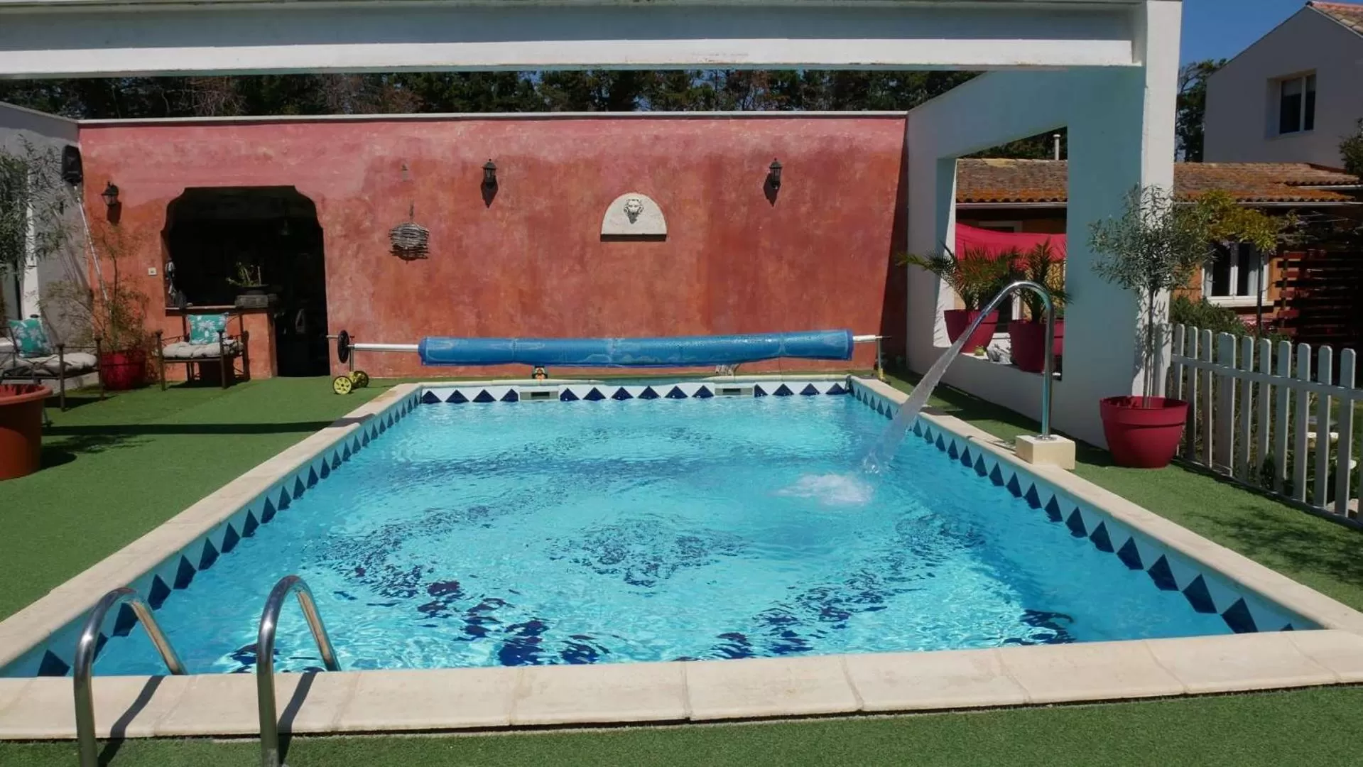 Pool view in MAS MAURANE-Chambre d'hôte avec SPA privé aux portes d'ARLES