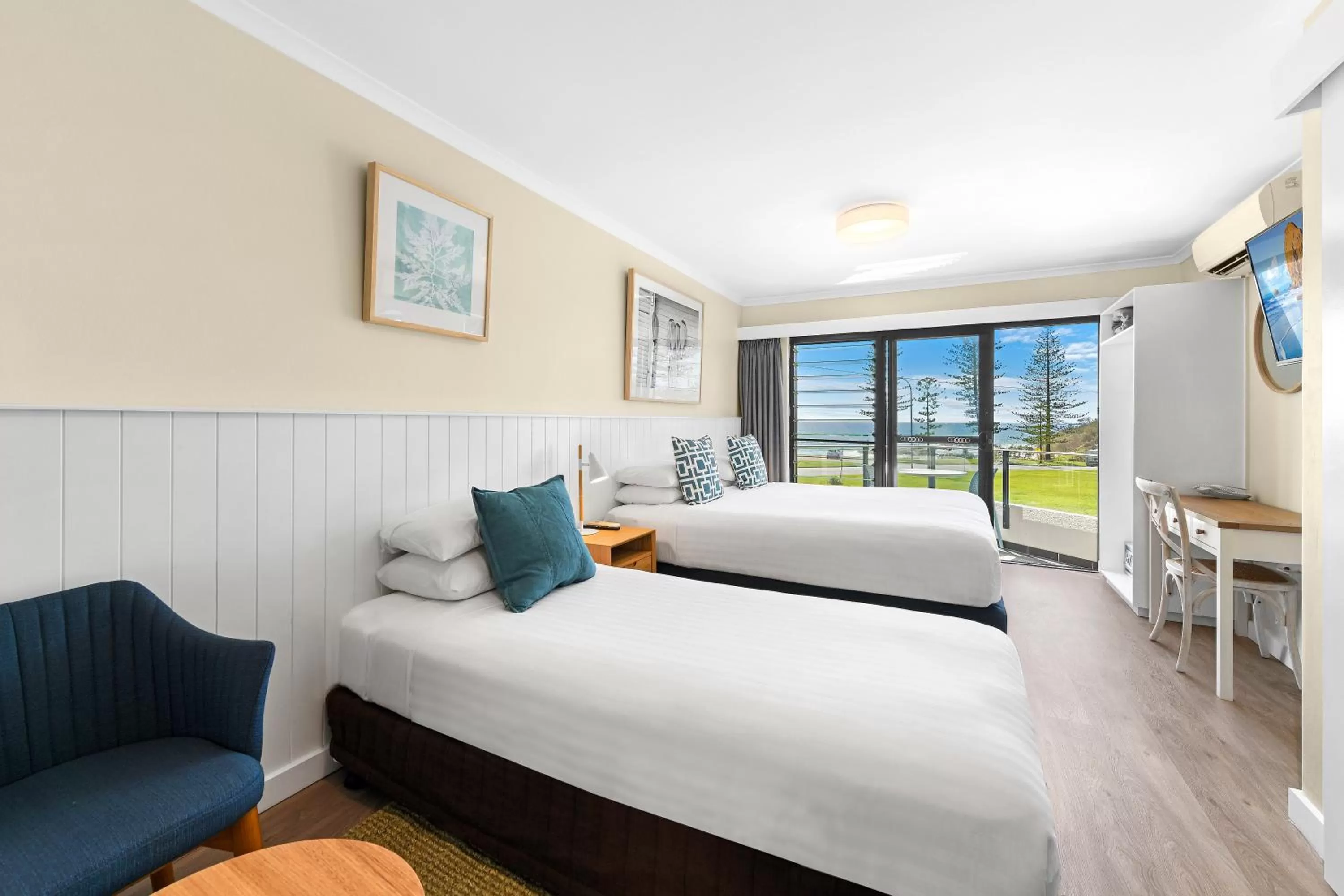Photo of the whole room, Bed in ibis Styles Port Macquarie