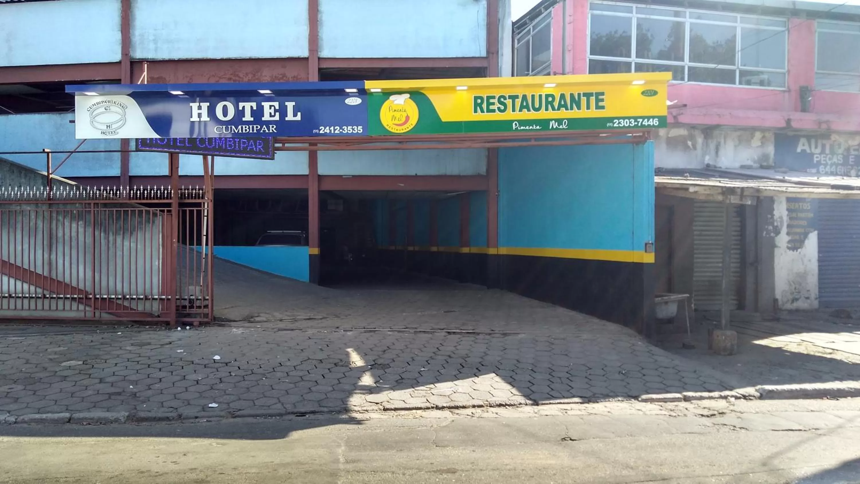 Facade/entrance in Cumbipar King Hotel