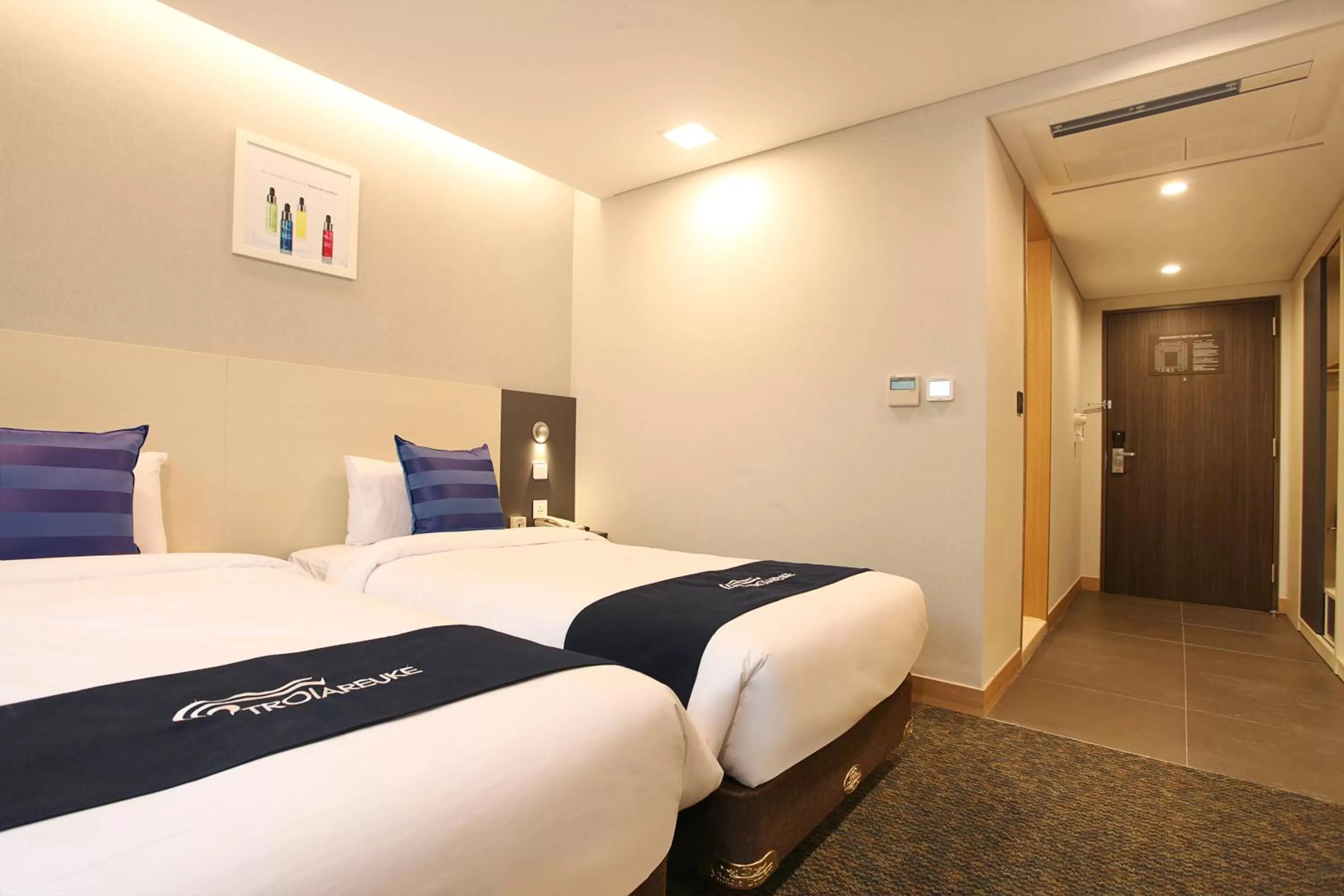 Bedroom, Bed in Hotel Skypark Kingstown Dongdaemun