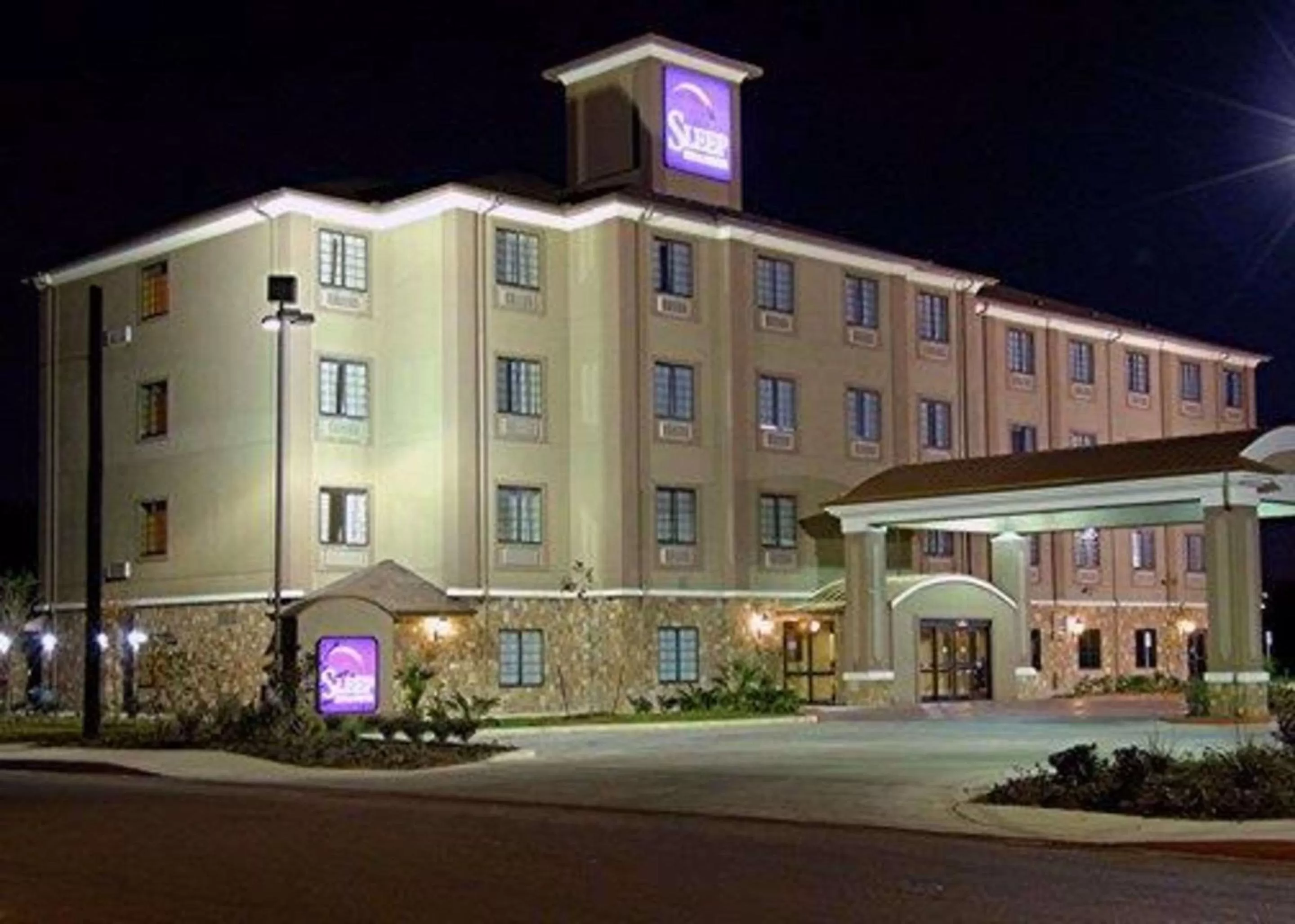 Sleep Inn & Suites at Six Flags