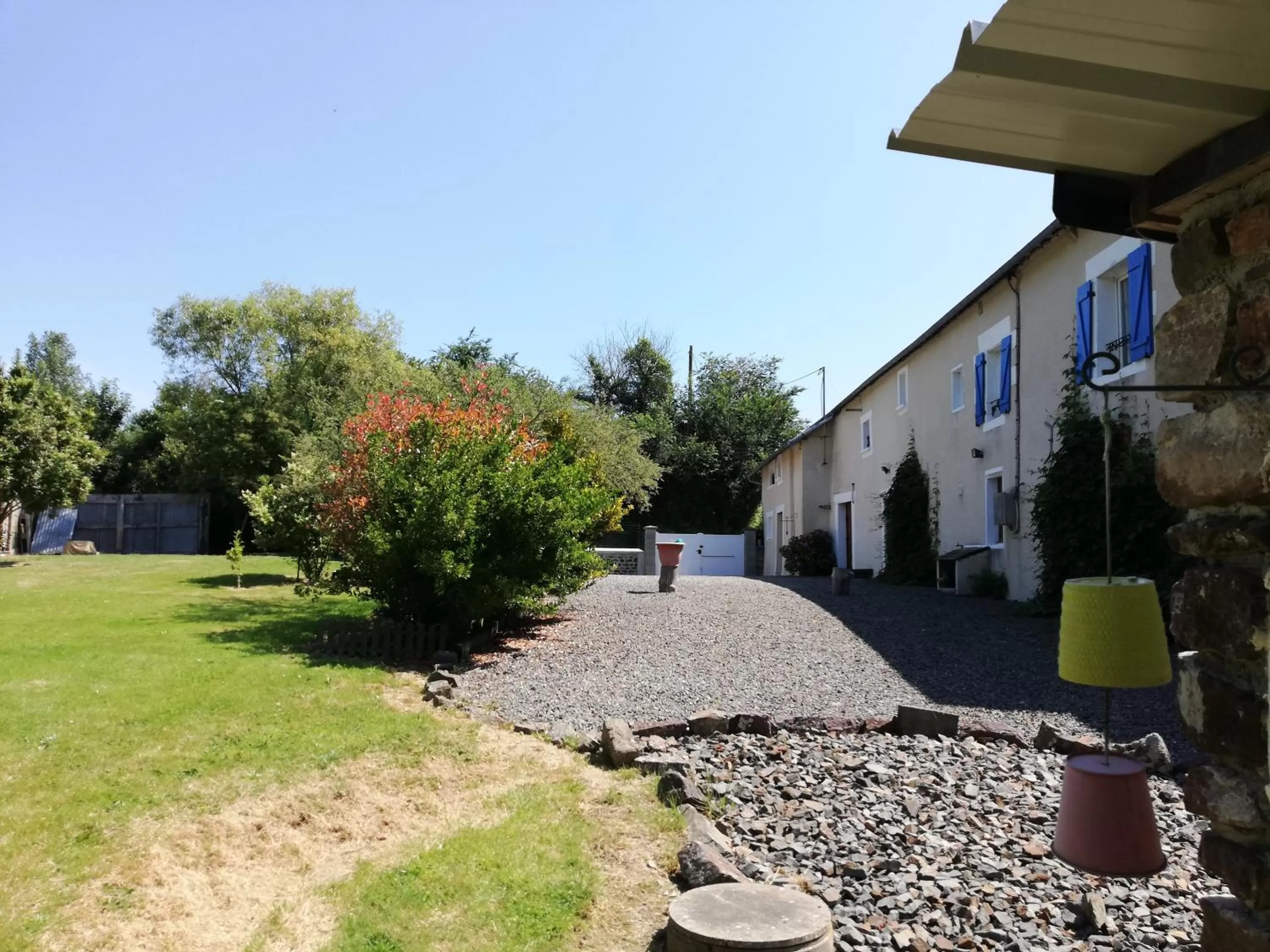 Property Building in La Parisière