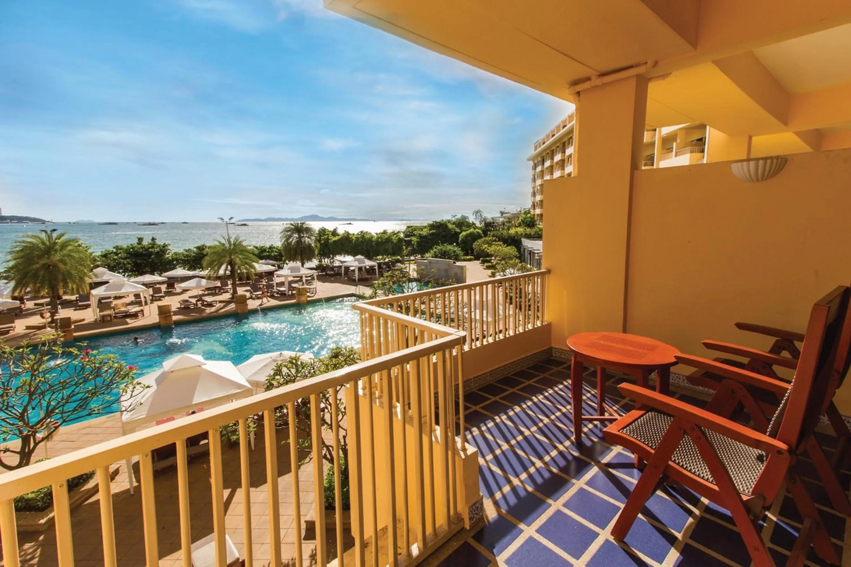 Balcony/Terrace in Dusit Thani Pattaya