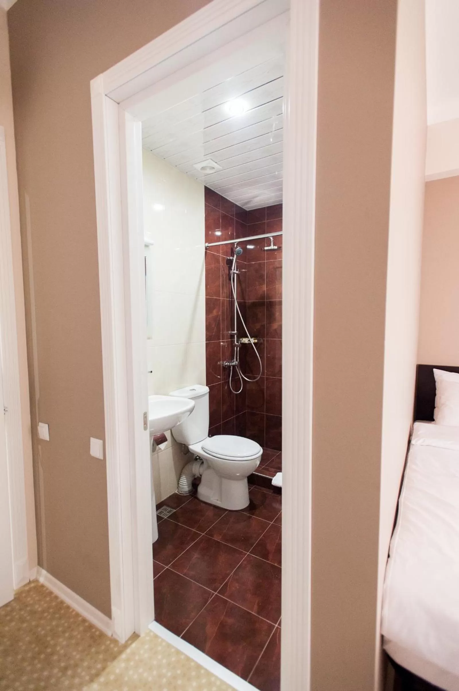 Bathroom, Bed in Piazza Four Colours