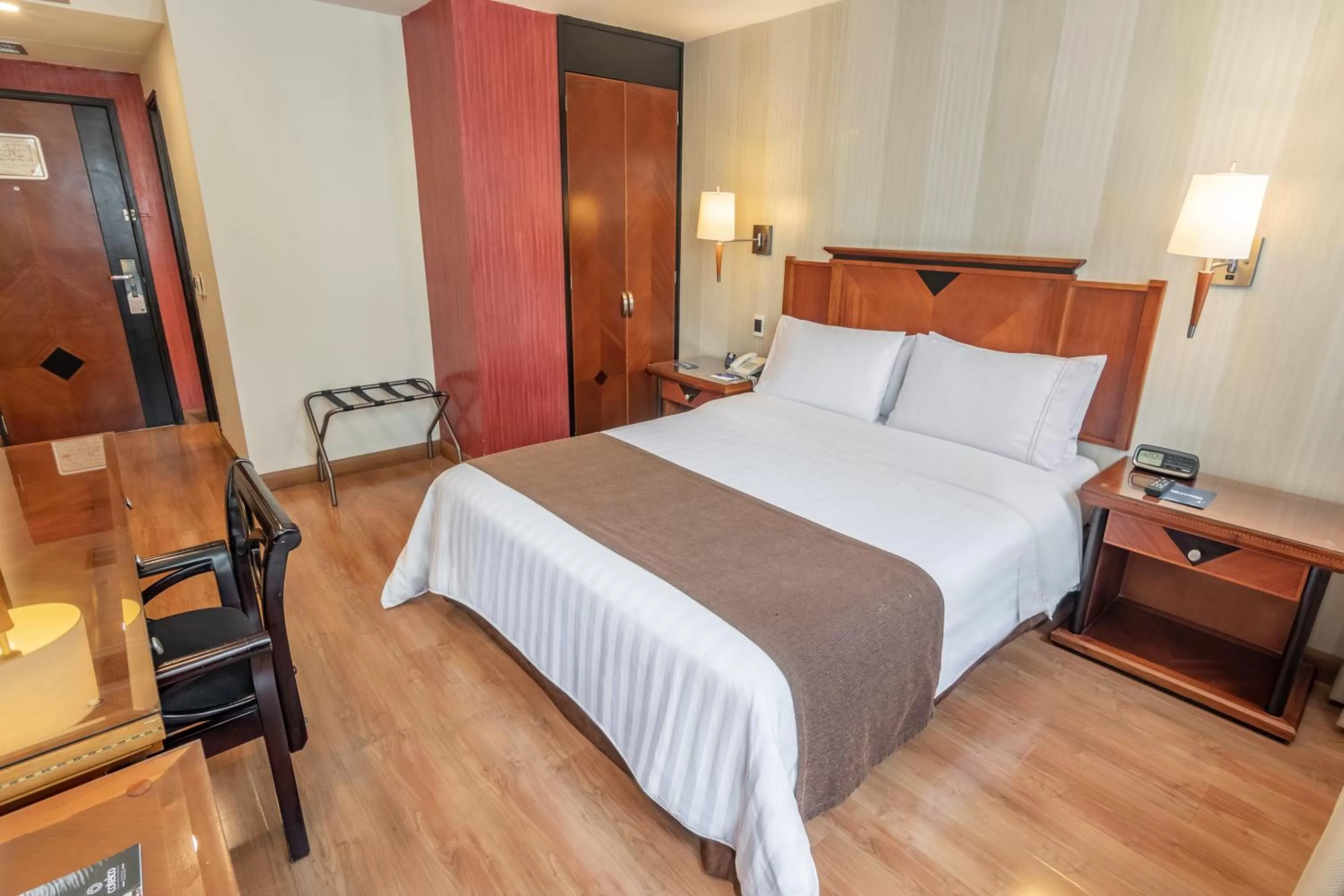 Single Room in GHL Hotel Abadia Plaza