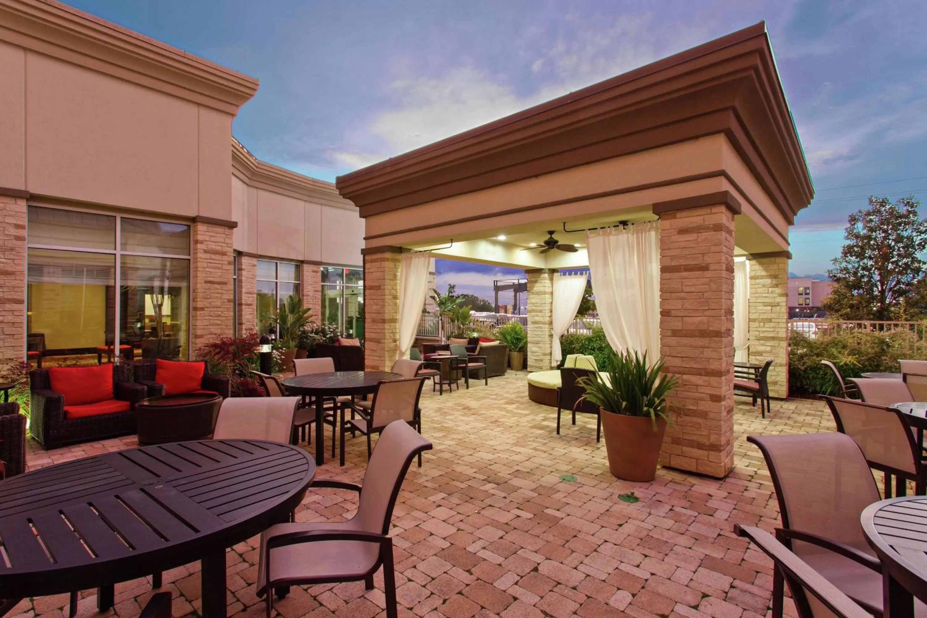 Patio in Hilton Garden Inn Victoria