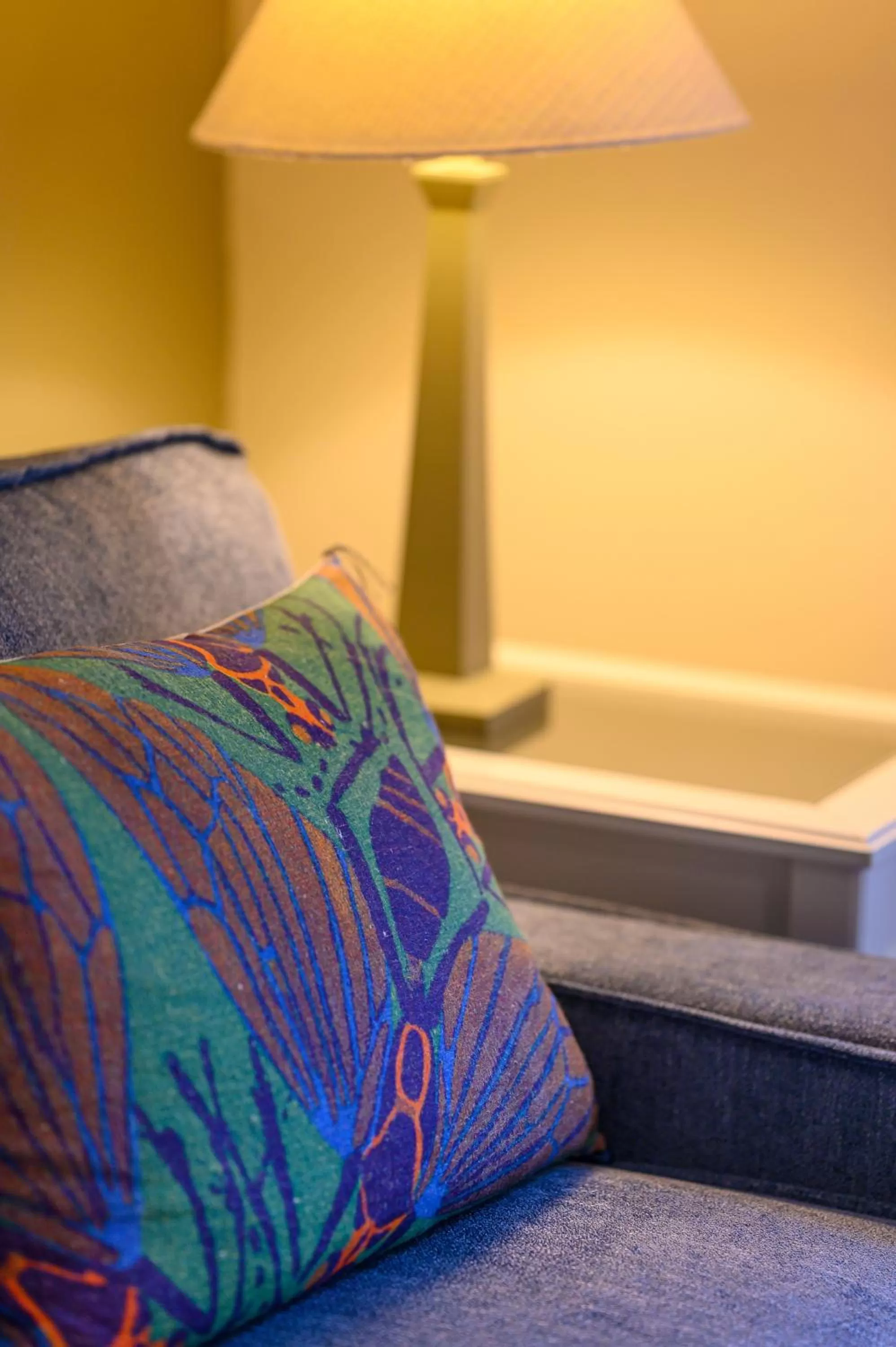 Decorative detail, Bed in Brass Lantern Inn