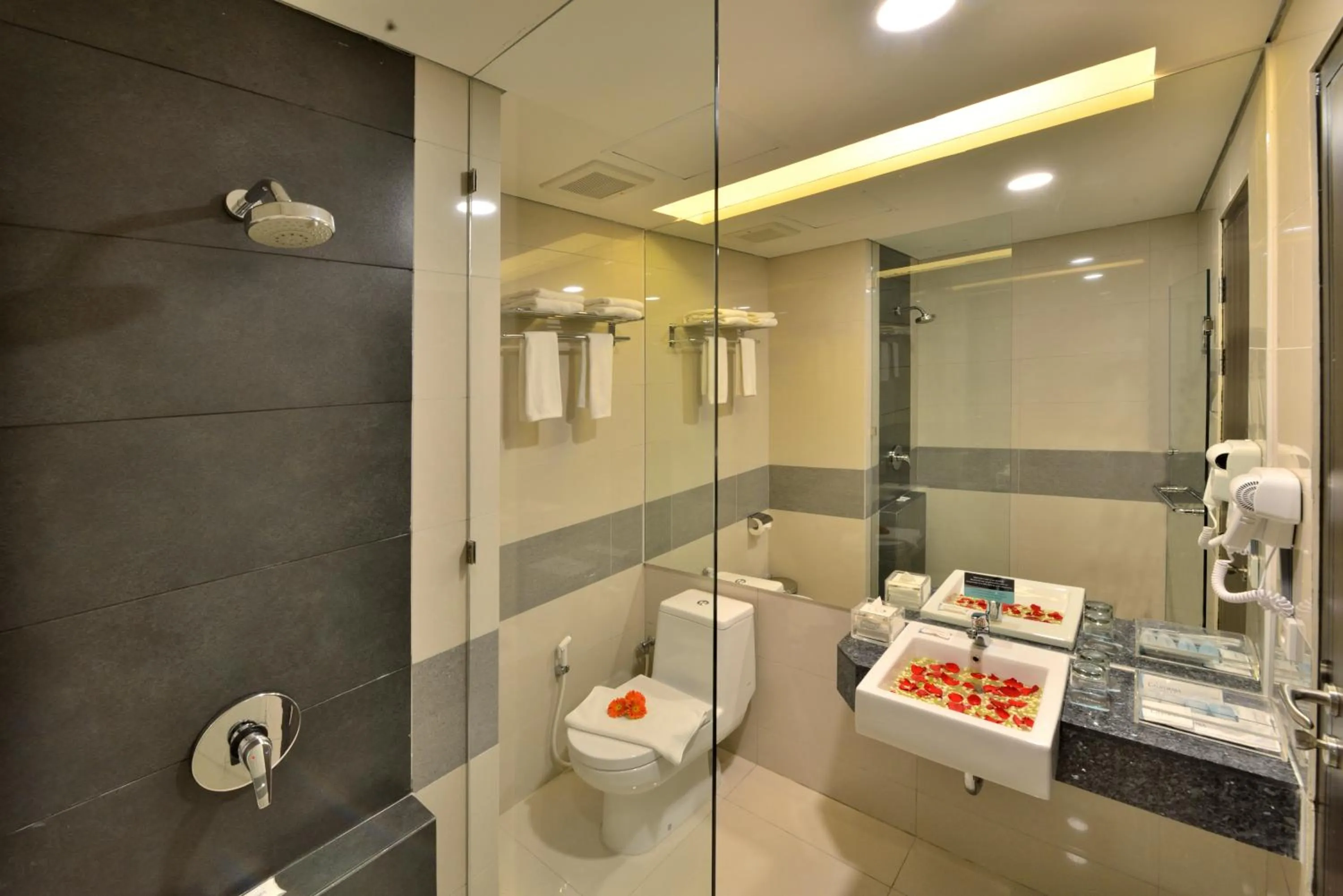 Bathroom in Hotel California Bandung
