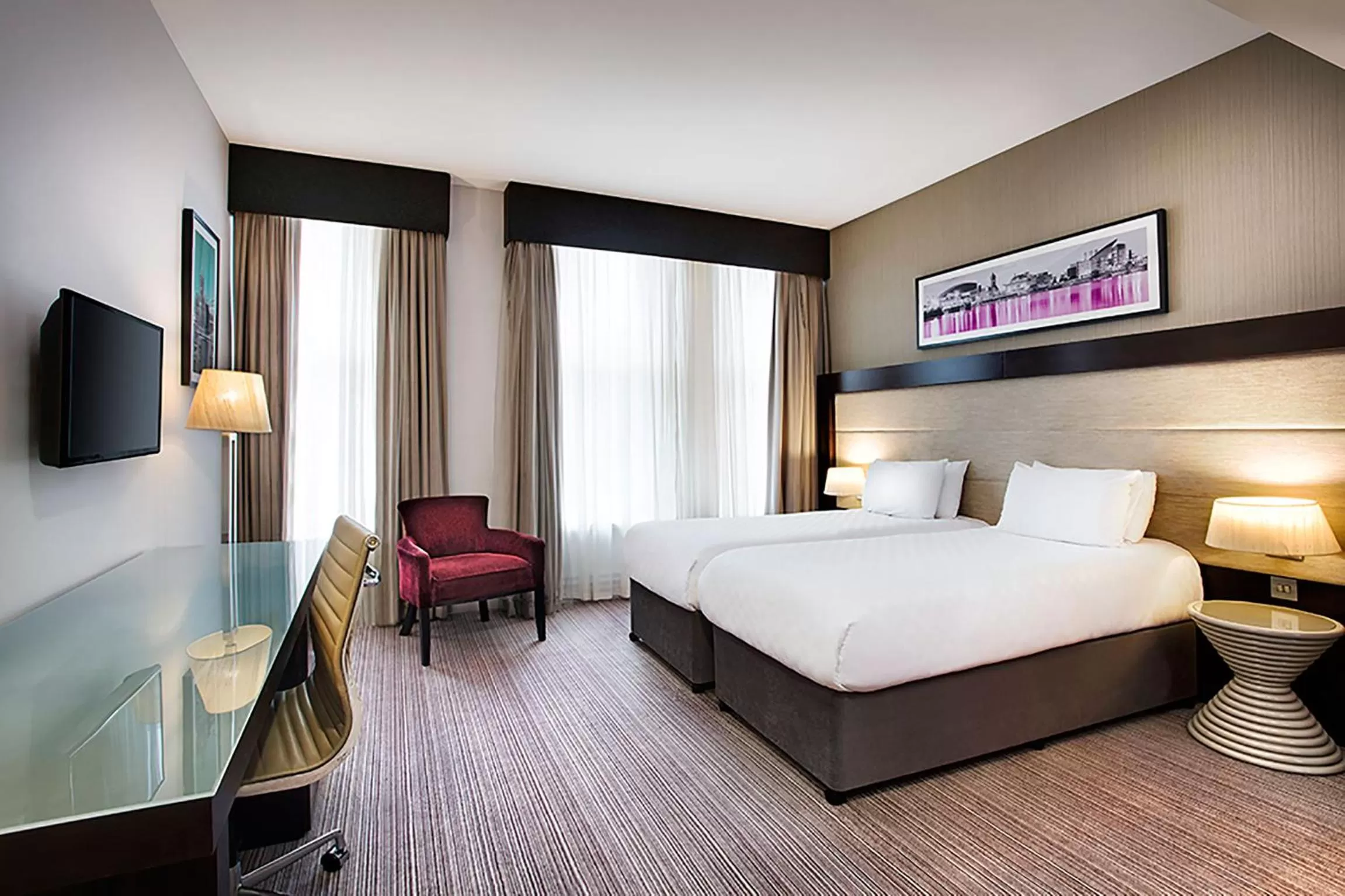 Photo of the whole room, Bed in Leonardo Hotel Cardiff