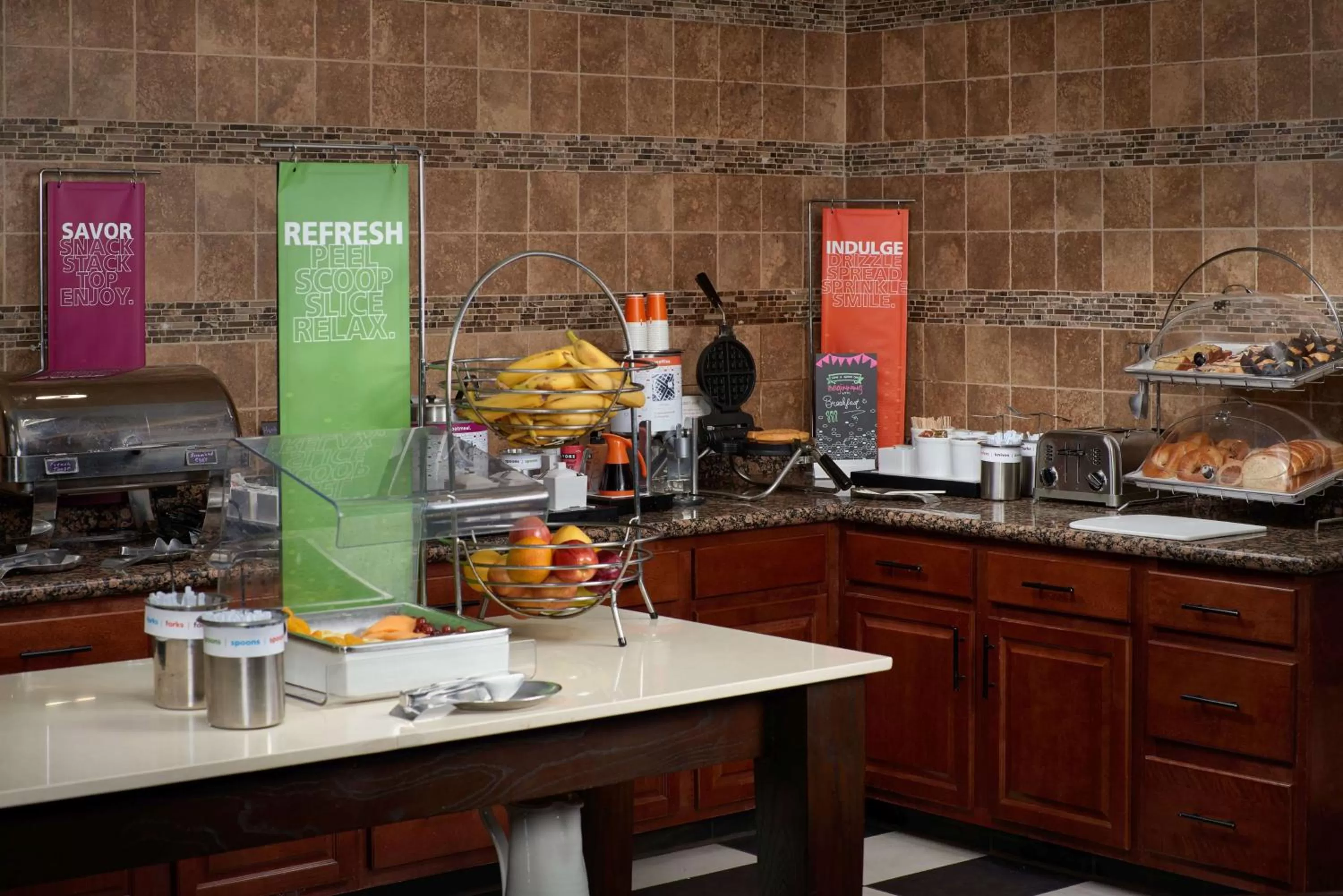 Restaurant/places to eat in Hampton Inn Glendale-Peoria