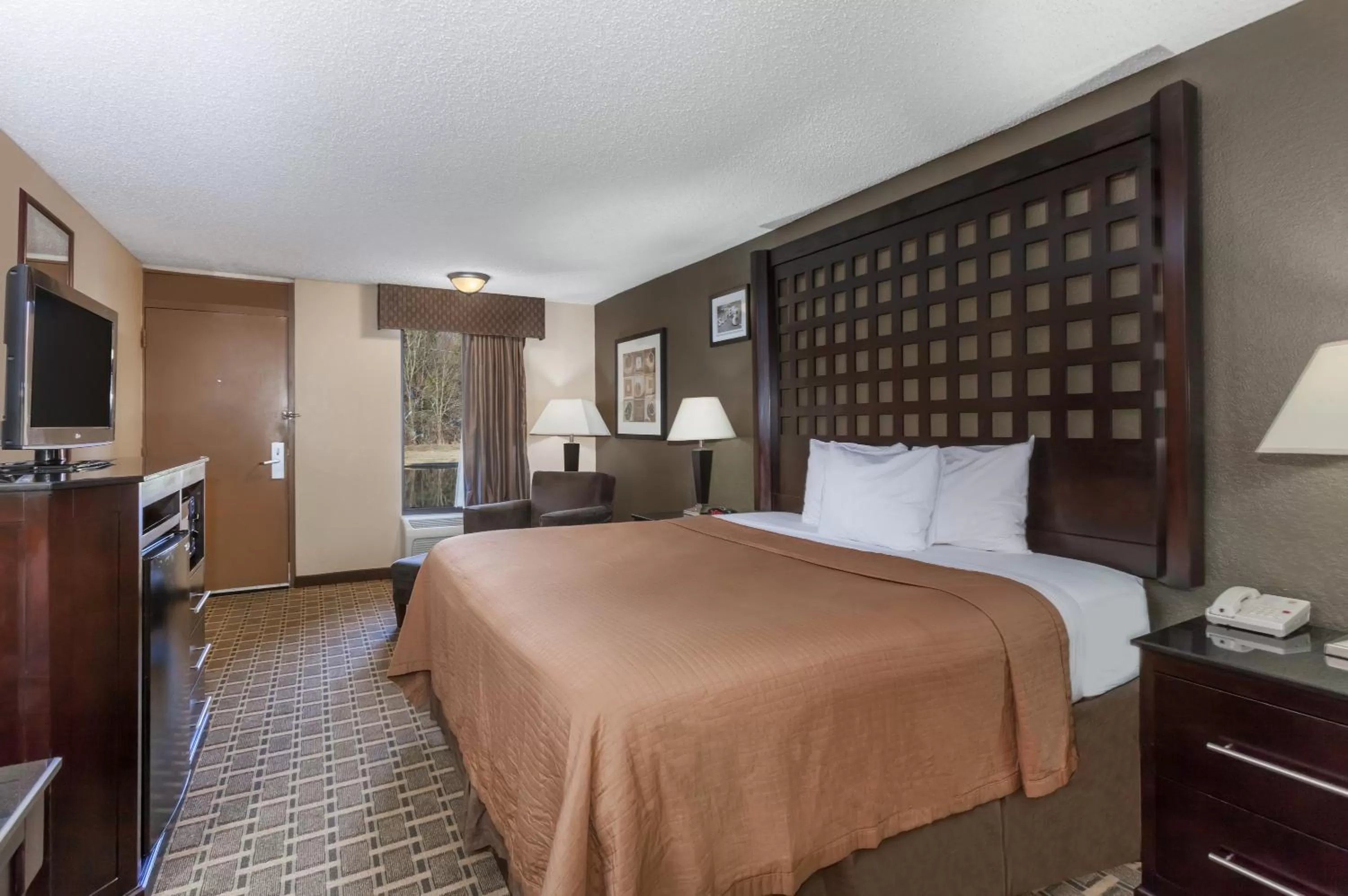 Bed in Super 8 by Wyndham Atoka