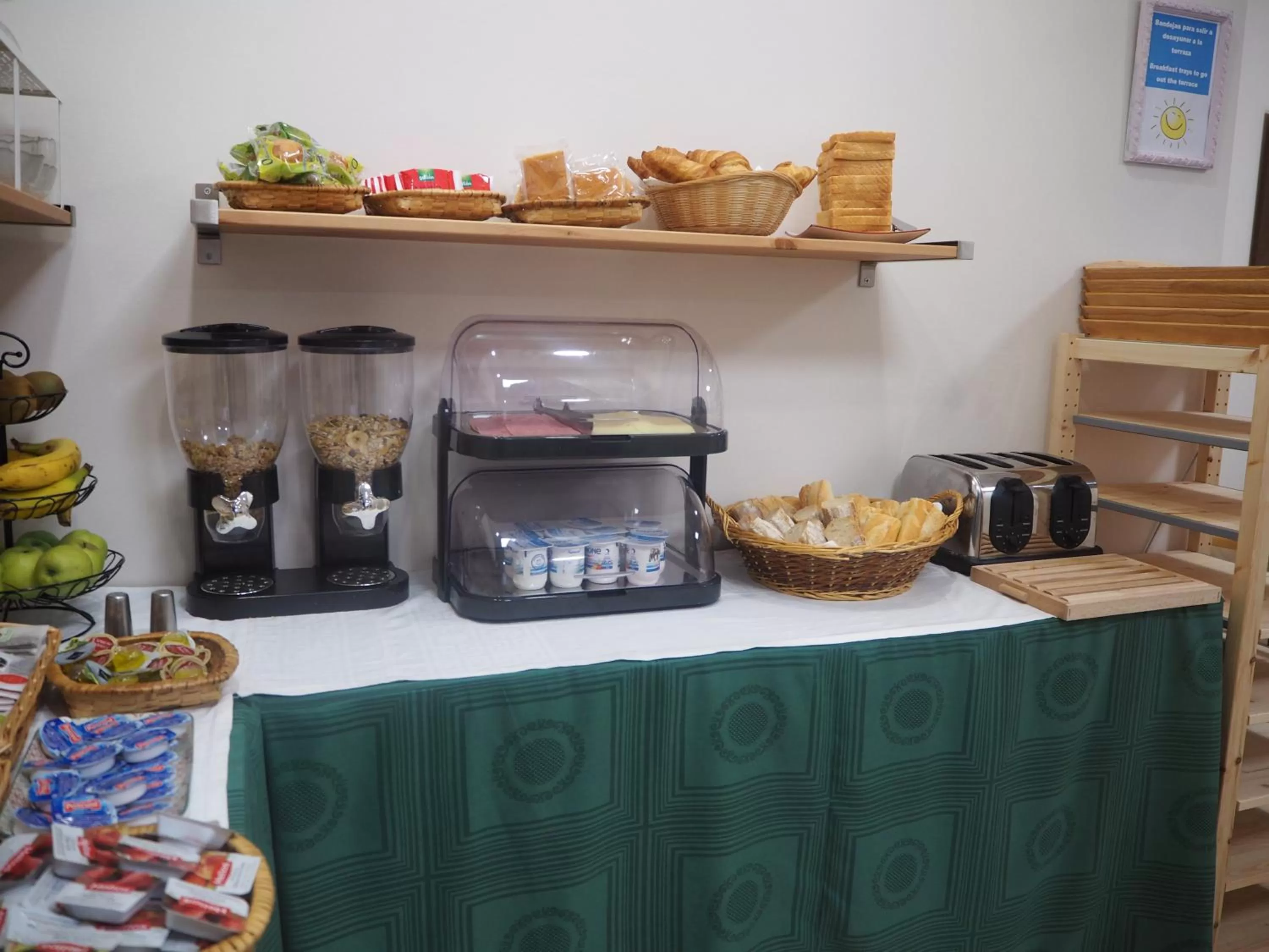 Food and drinks in Hotel La Terraza