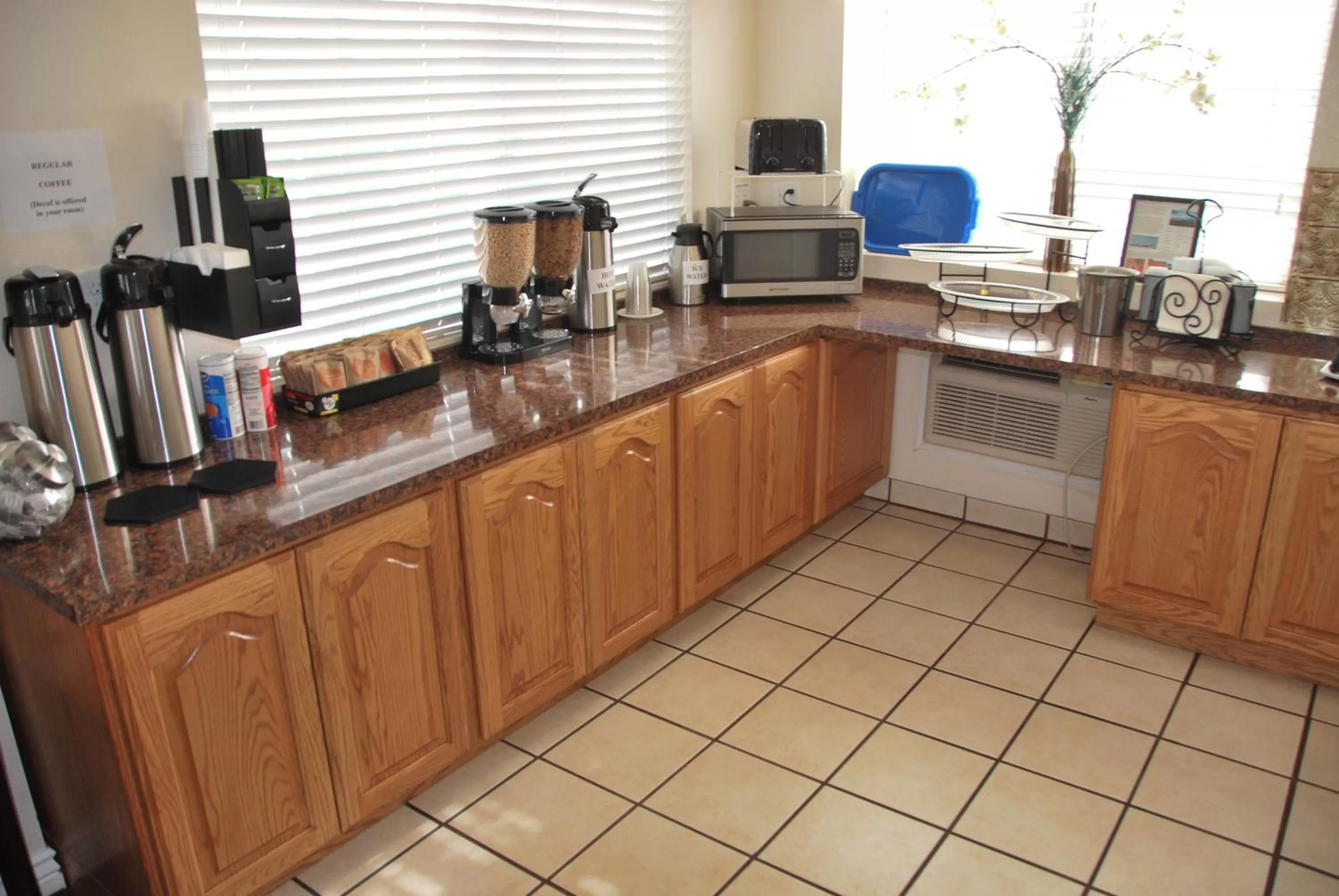 Restaurant/places to eat in National 9 Mount Nebo