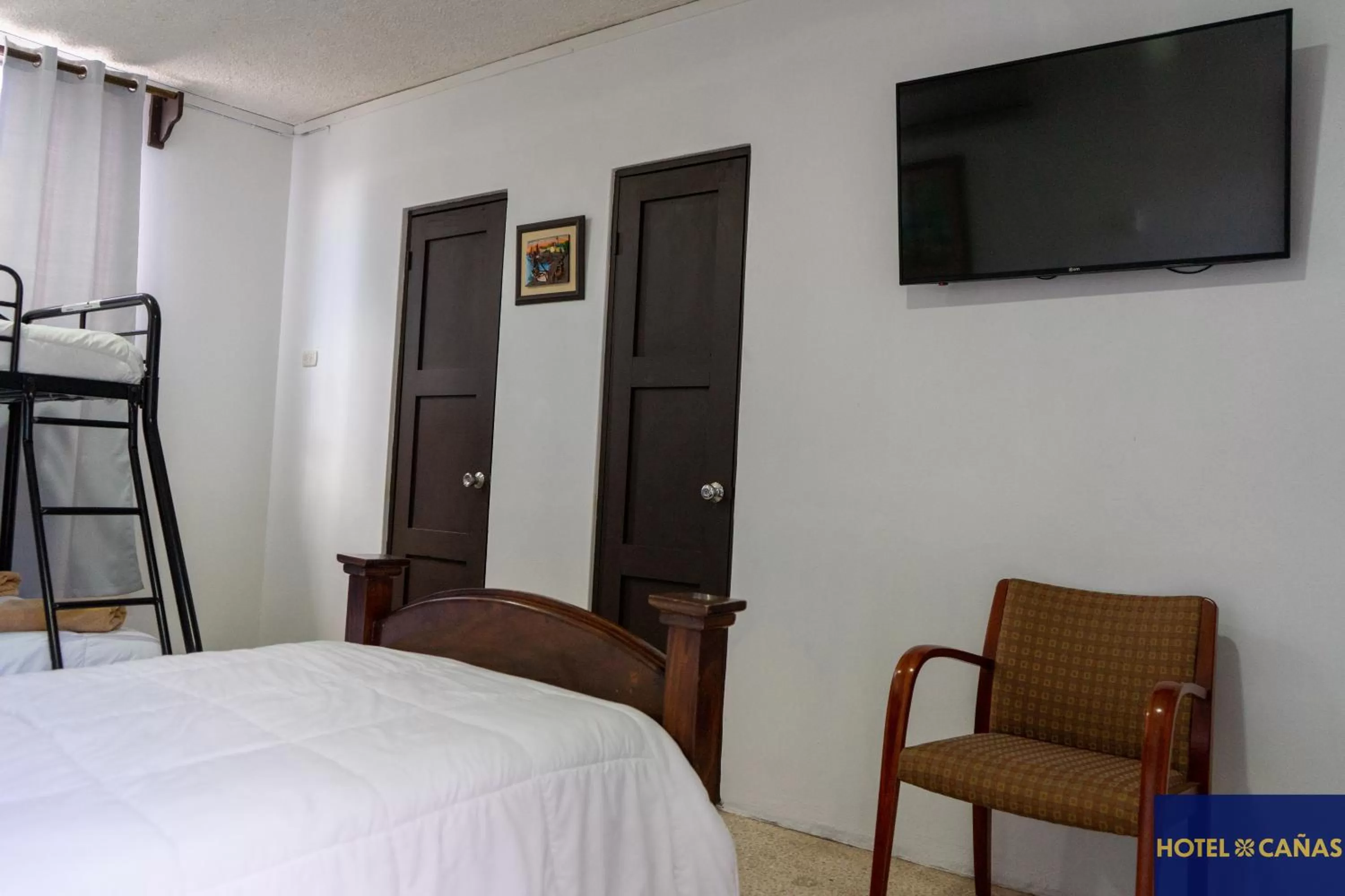 Family in Hotel Cañas