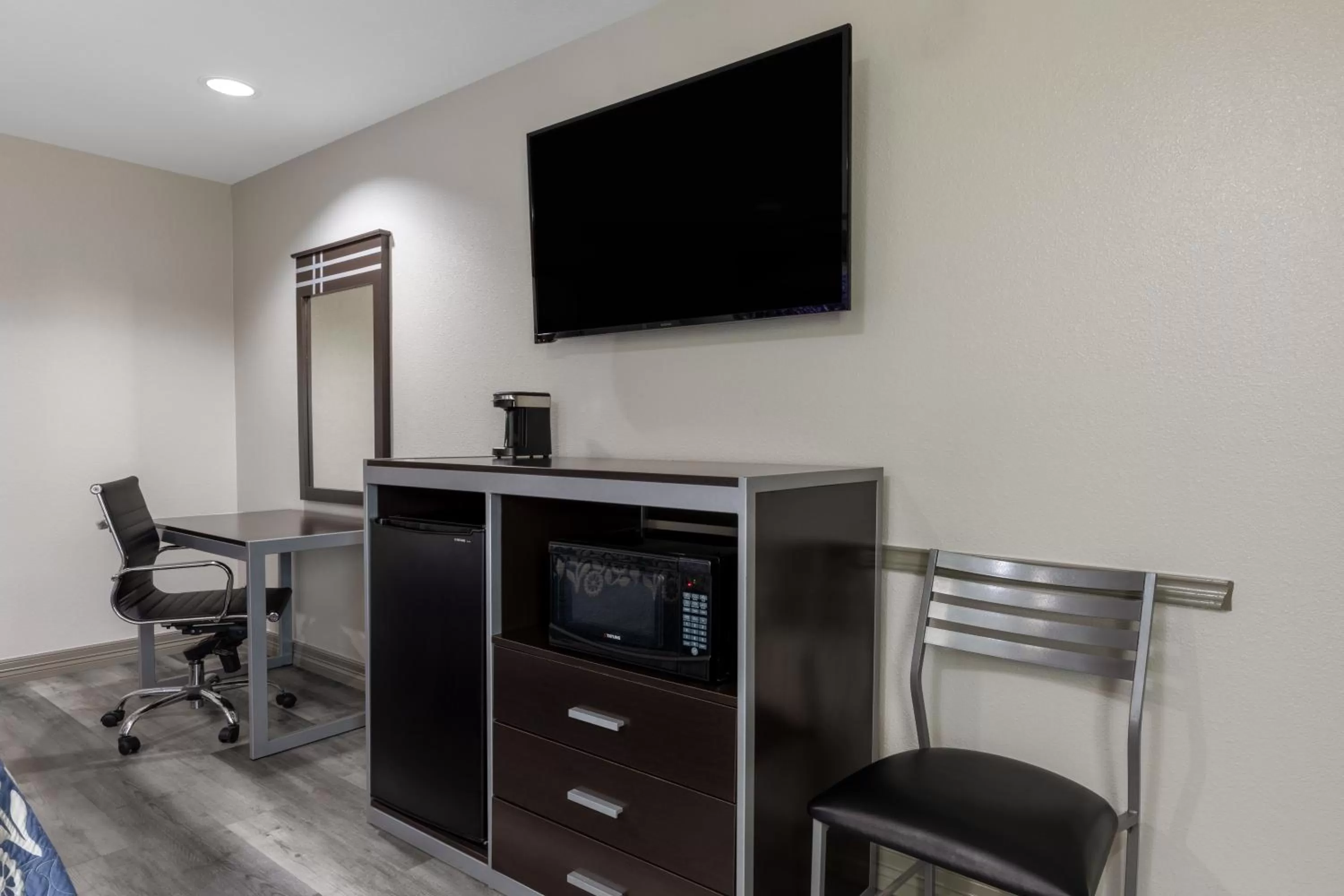 TV and multimedia in Days Inn by Wyndham Baytown TX