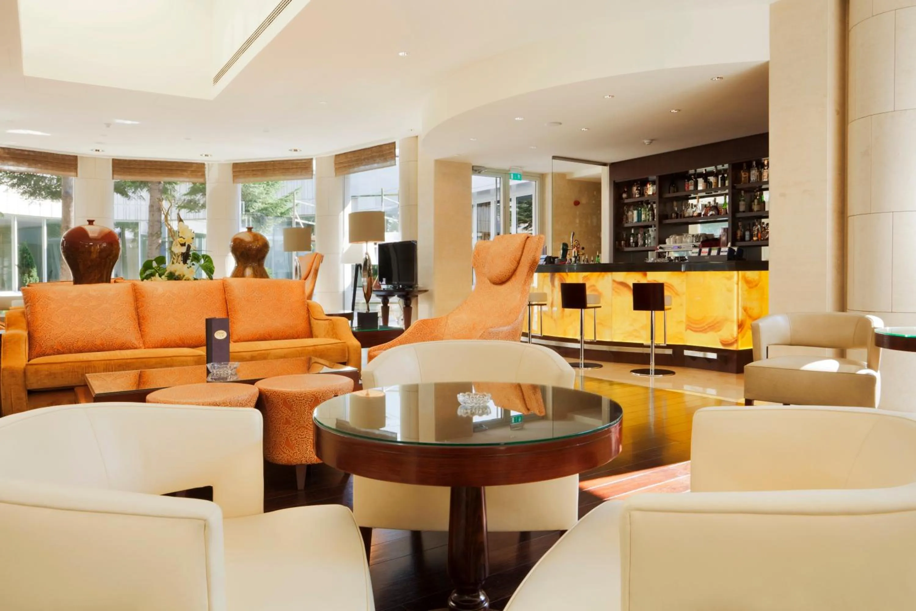 Lounge or bar in Crowne Plaza Bucharest by IHG
