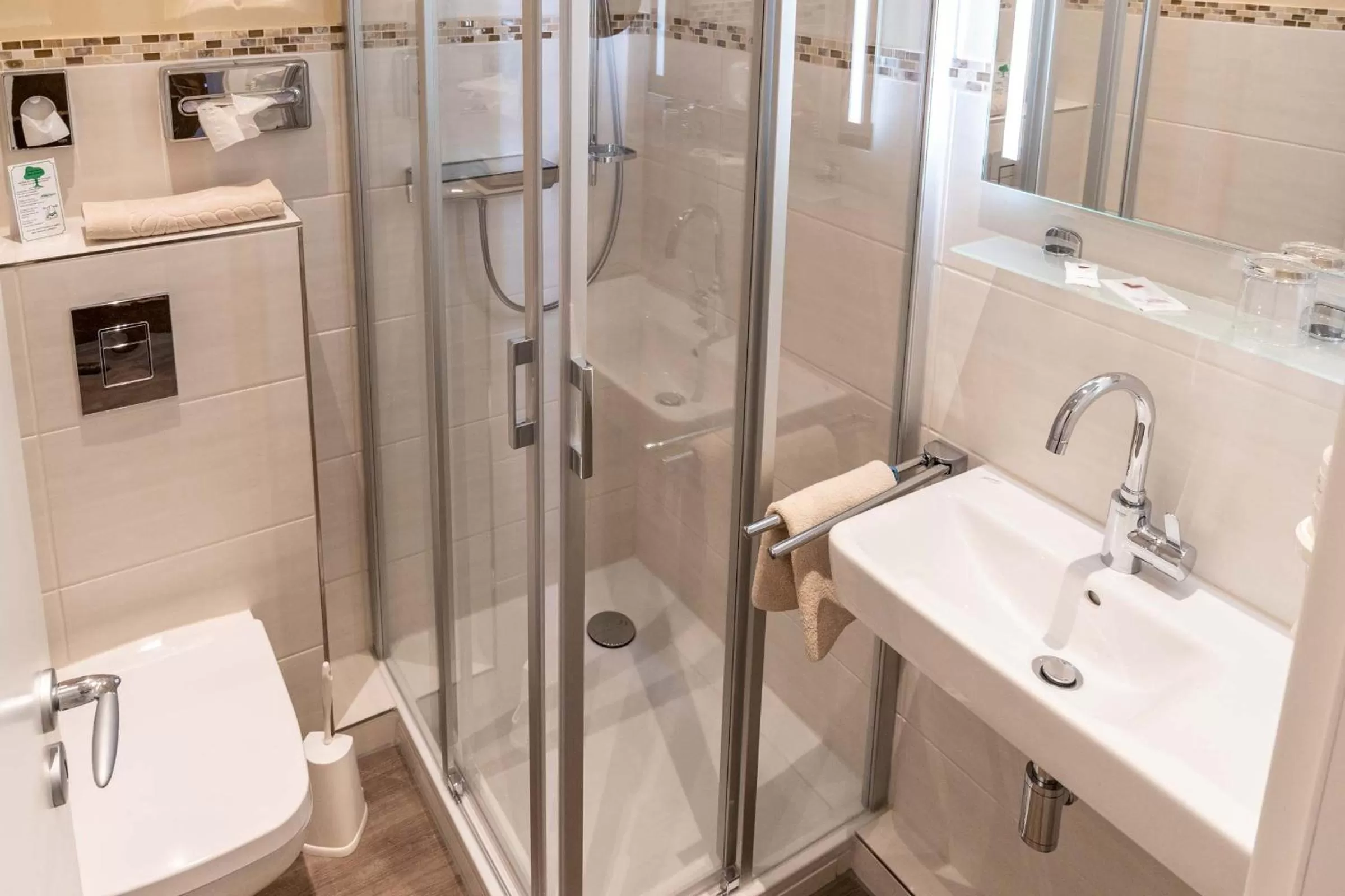 Shower in Frommanns Landhotel