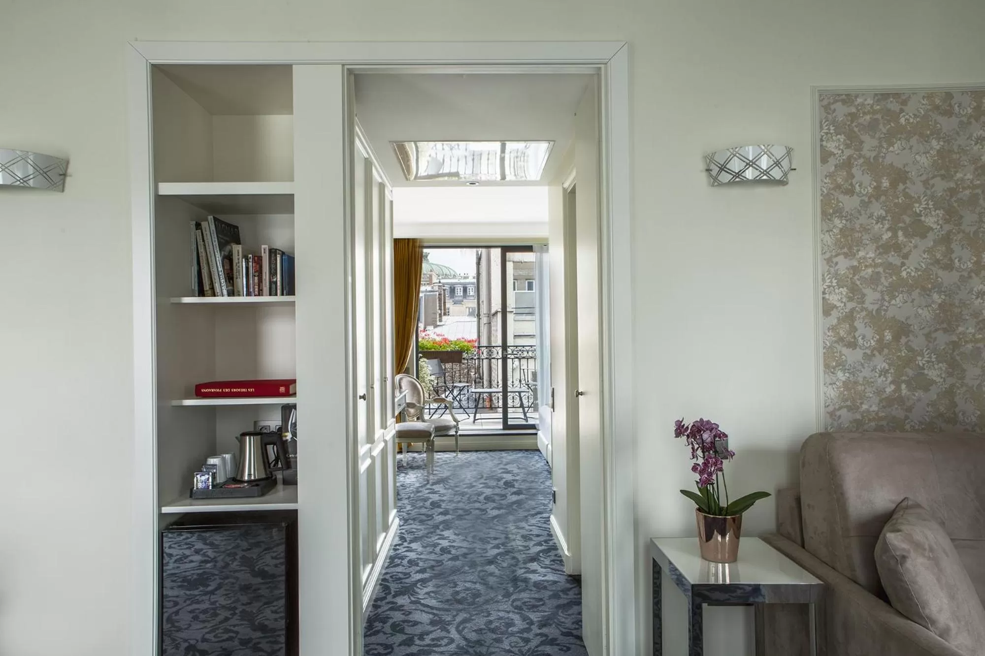 Balcony/Terrace in Hôtel Saint-Pétersbourg Opéra & Spa