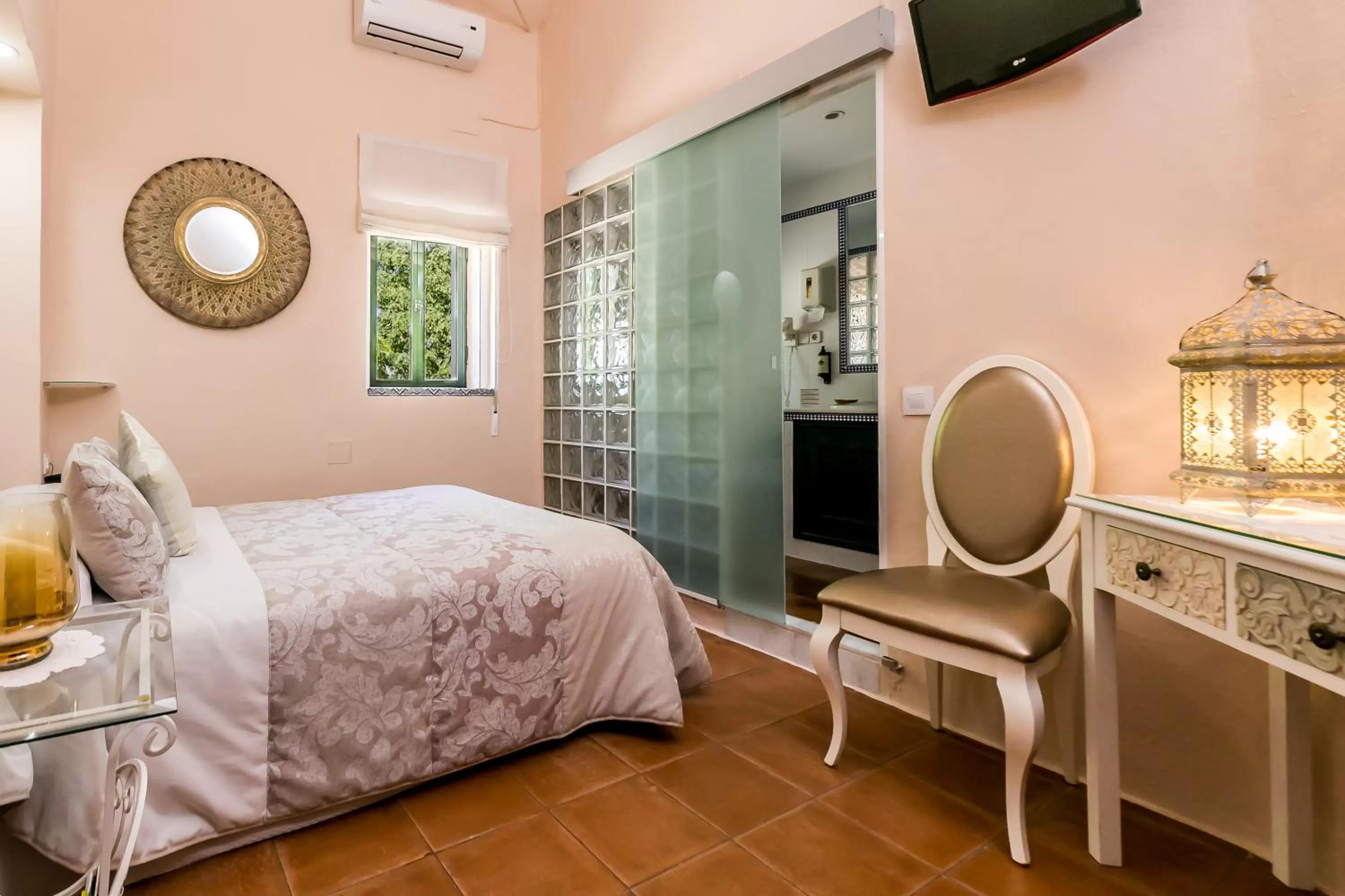 Bed in Hacienda El Santiscal Adults Only