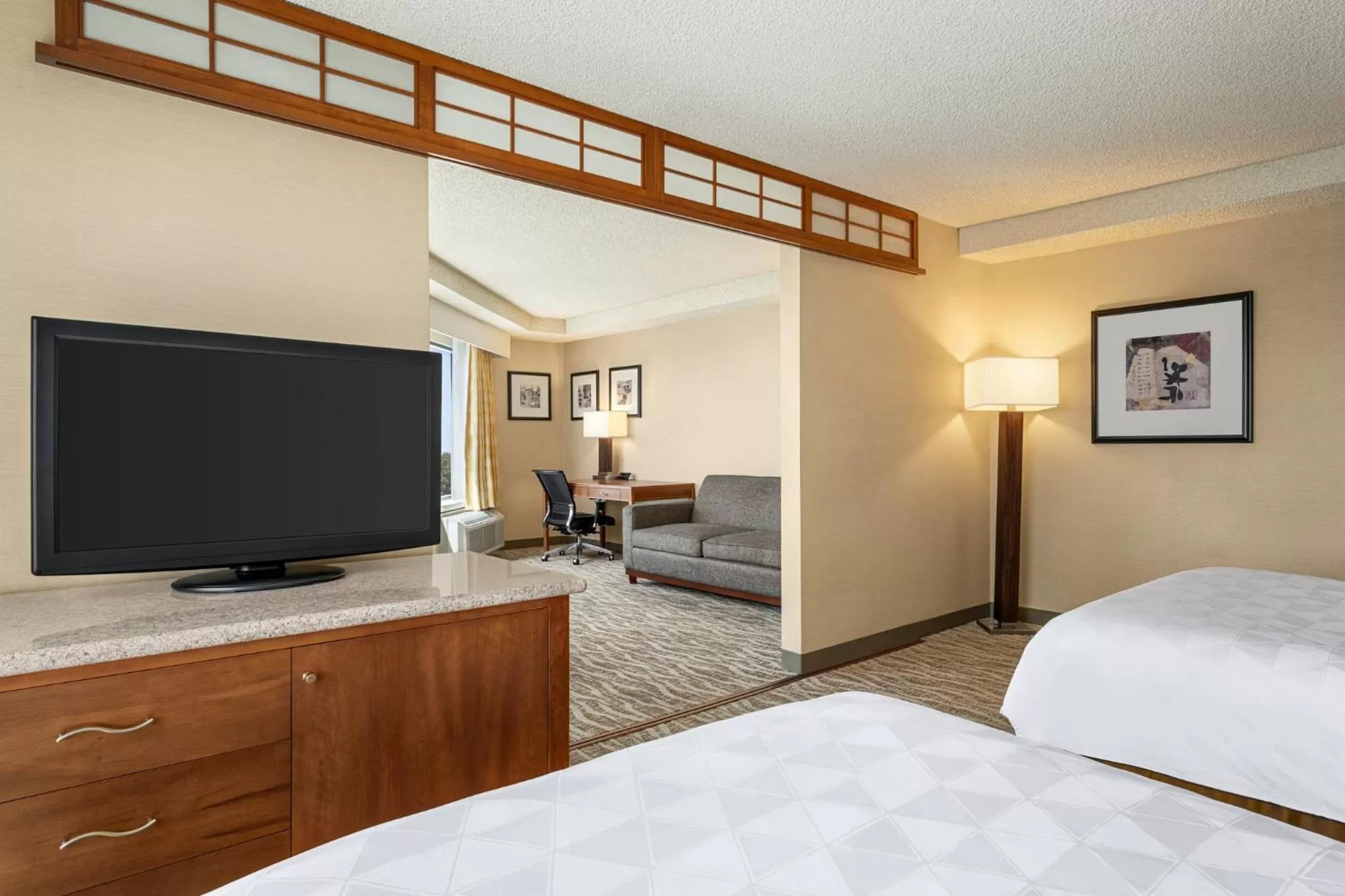 Photo of the whole room, Bed in Holiday Inn Los Angeles Gateway-Torrance by IHG
