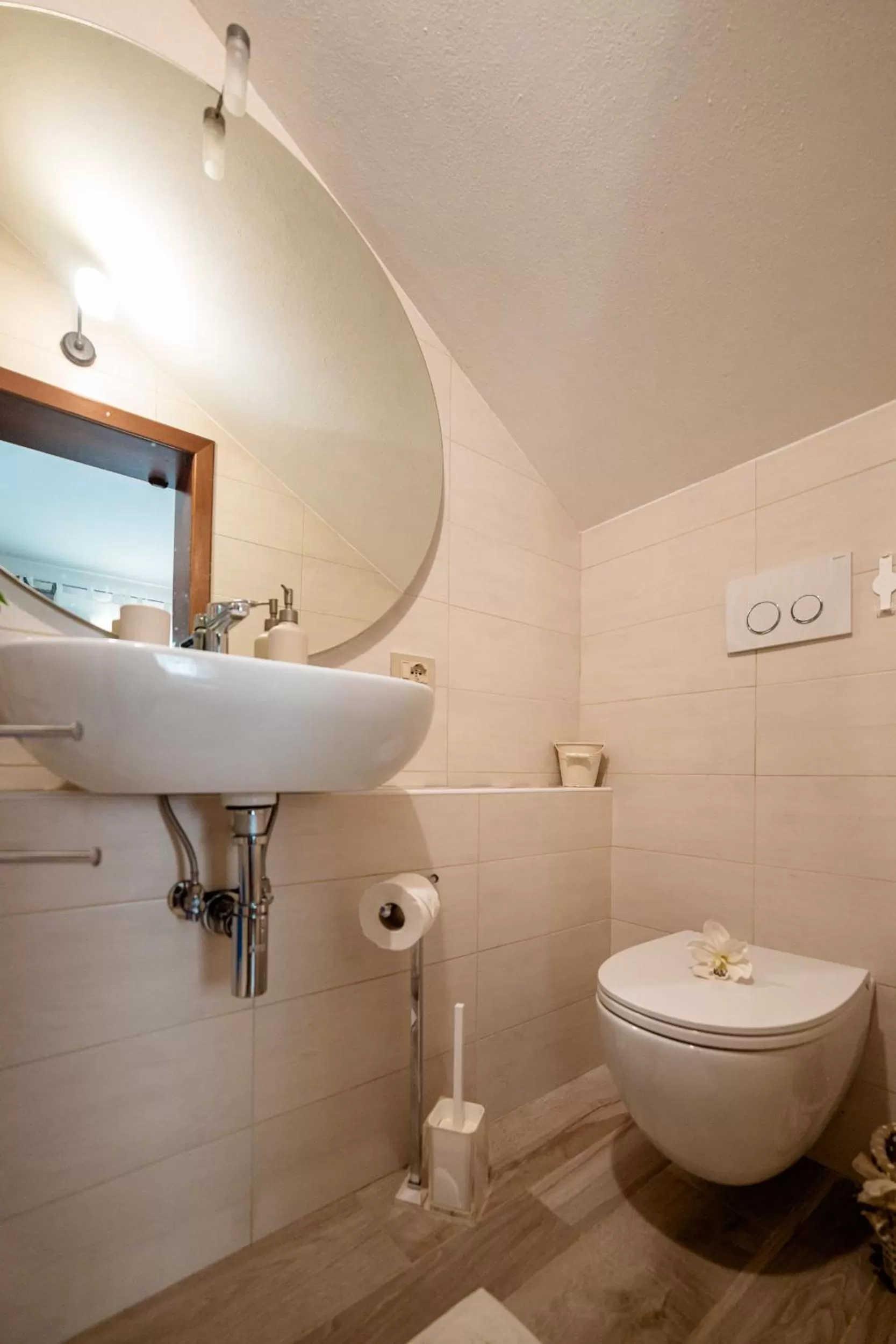 Toilet in B&B Sweet Dreams