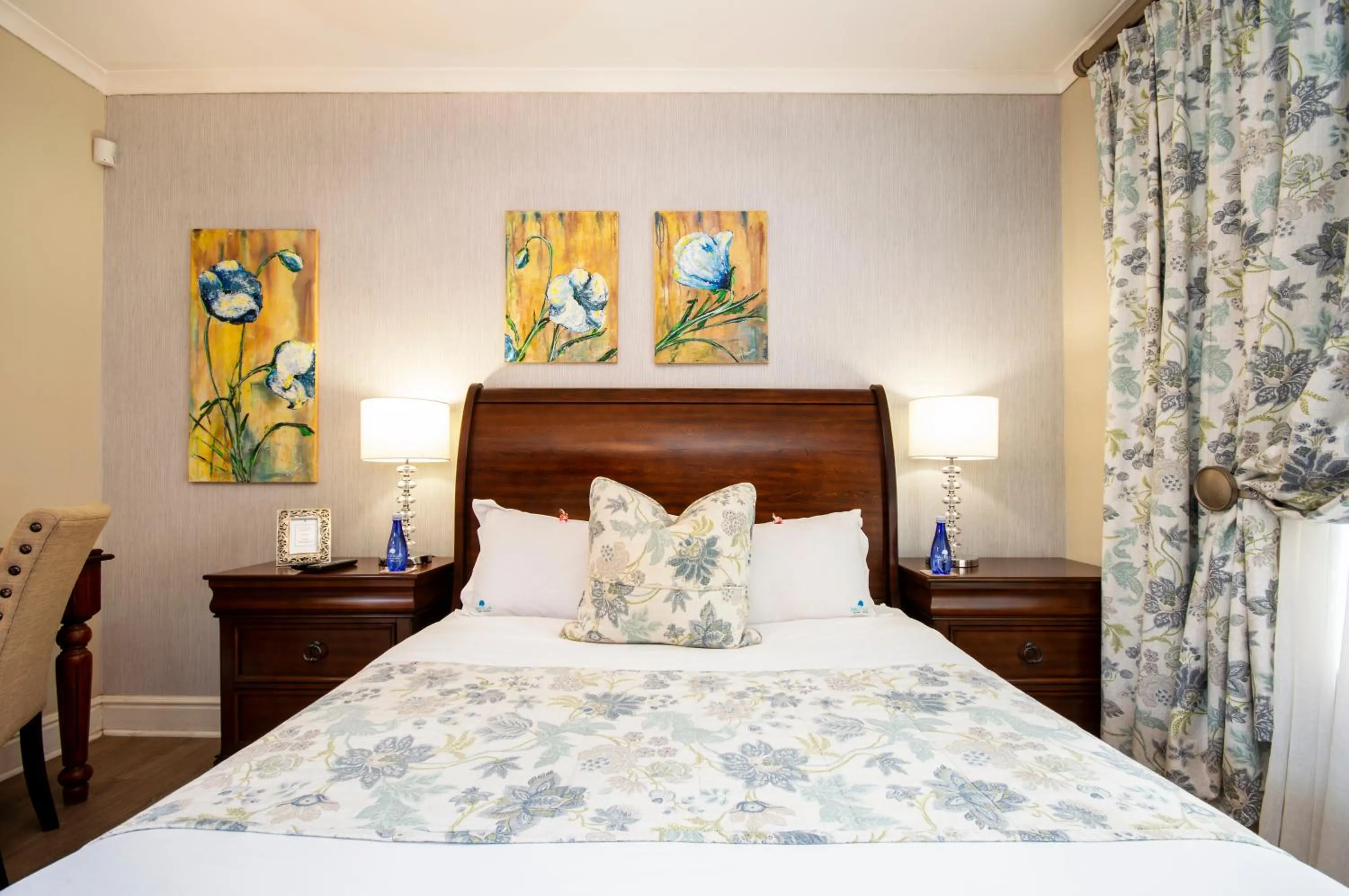 Bed in Nautilus Guesthouse