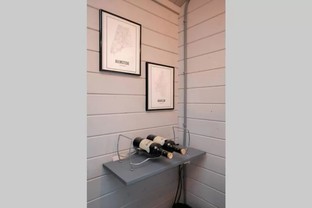 Coffee/tea facilities in Tiny House Boatshed