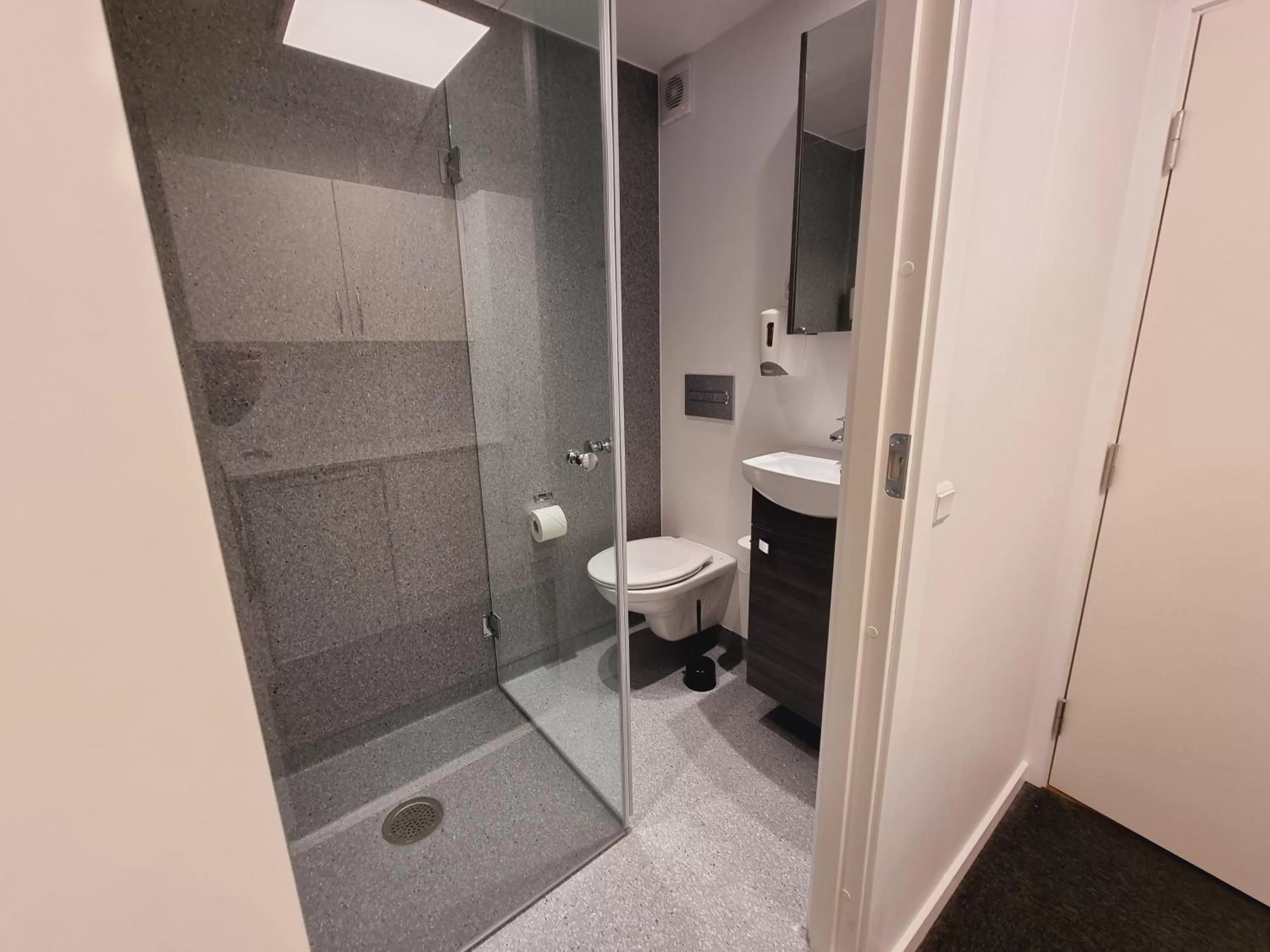 Bathroom in Stop'n Sleep Hotel