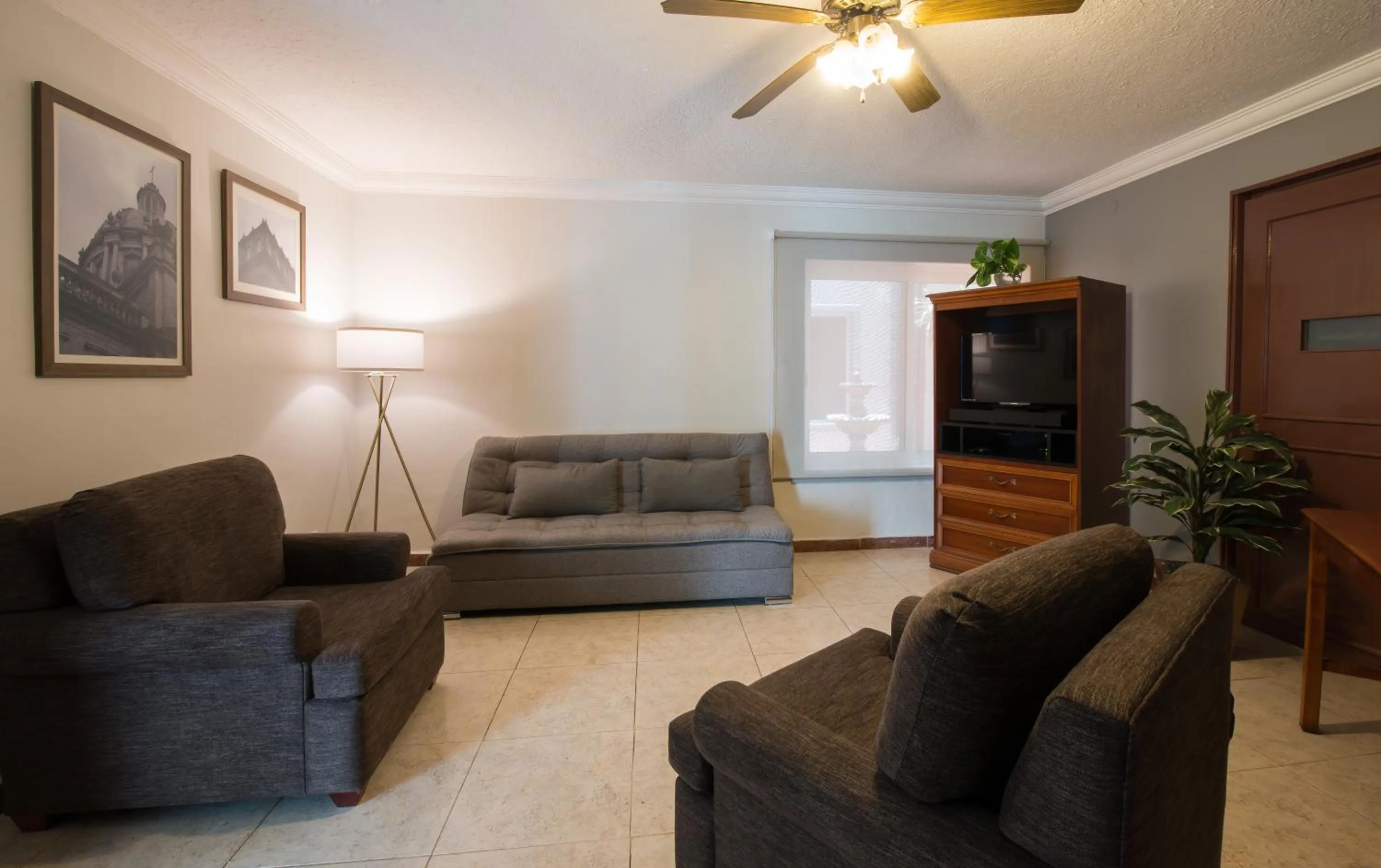 Del Marques Hotel and Suites