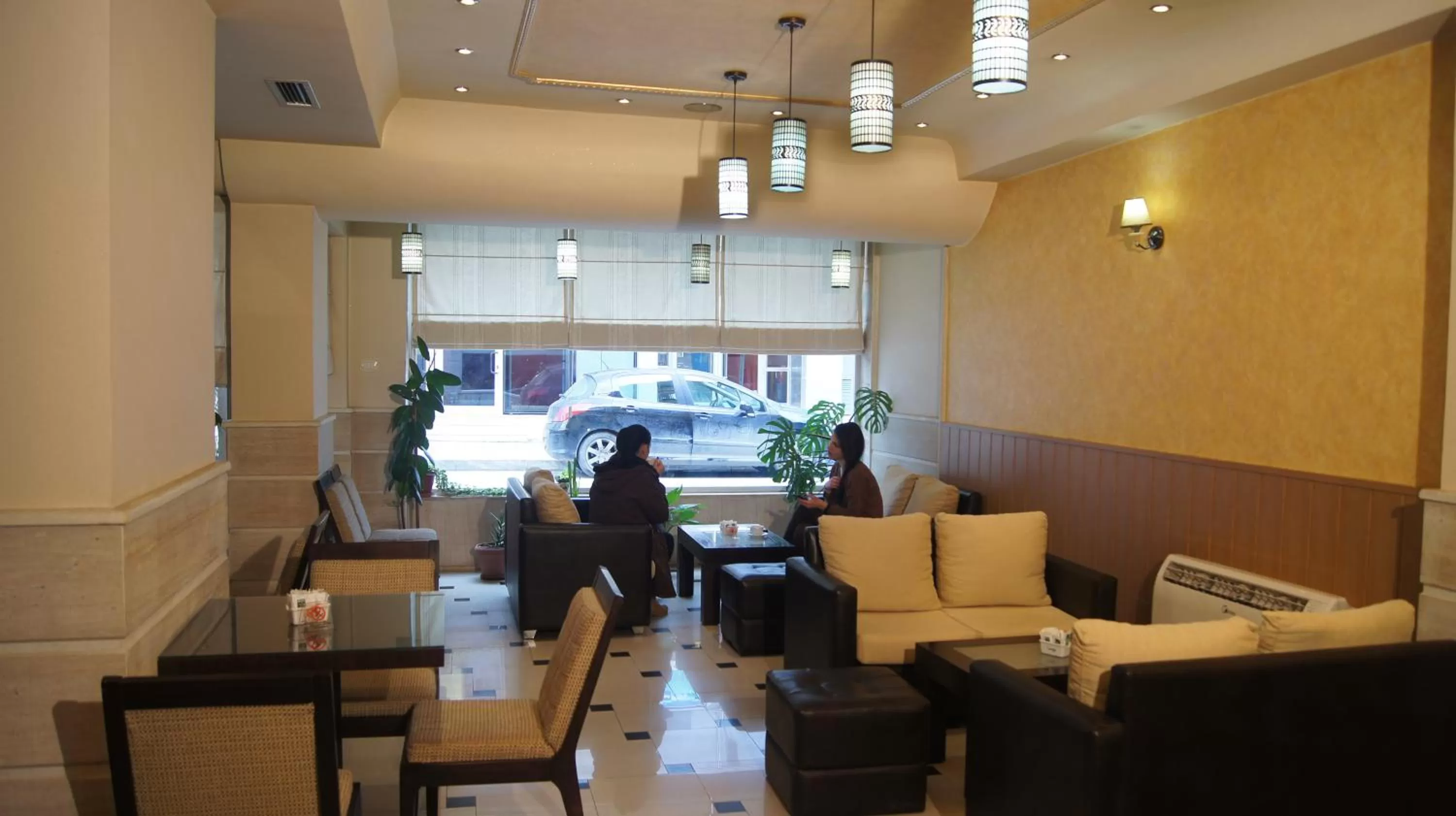 Lounge or bar in Bristol Hotel Tirana